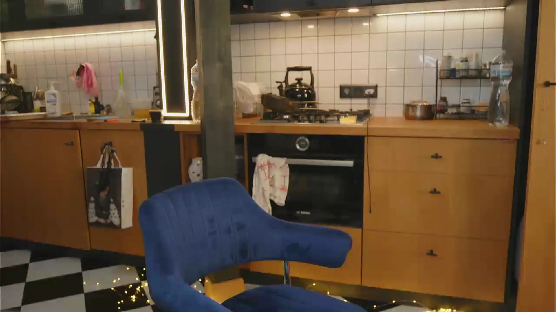 Gallery image thumbnail from BitterTease's myfreecams stream on, 08/26/2023, 17:10 image 3 of 20