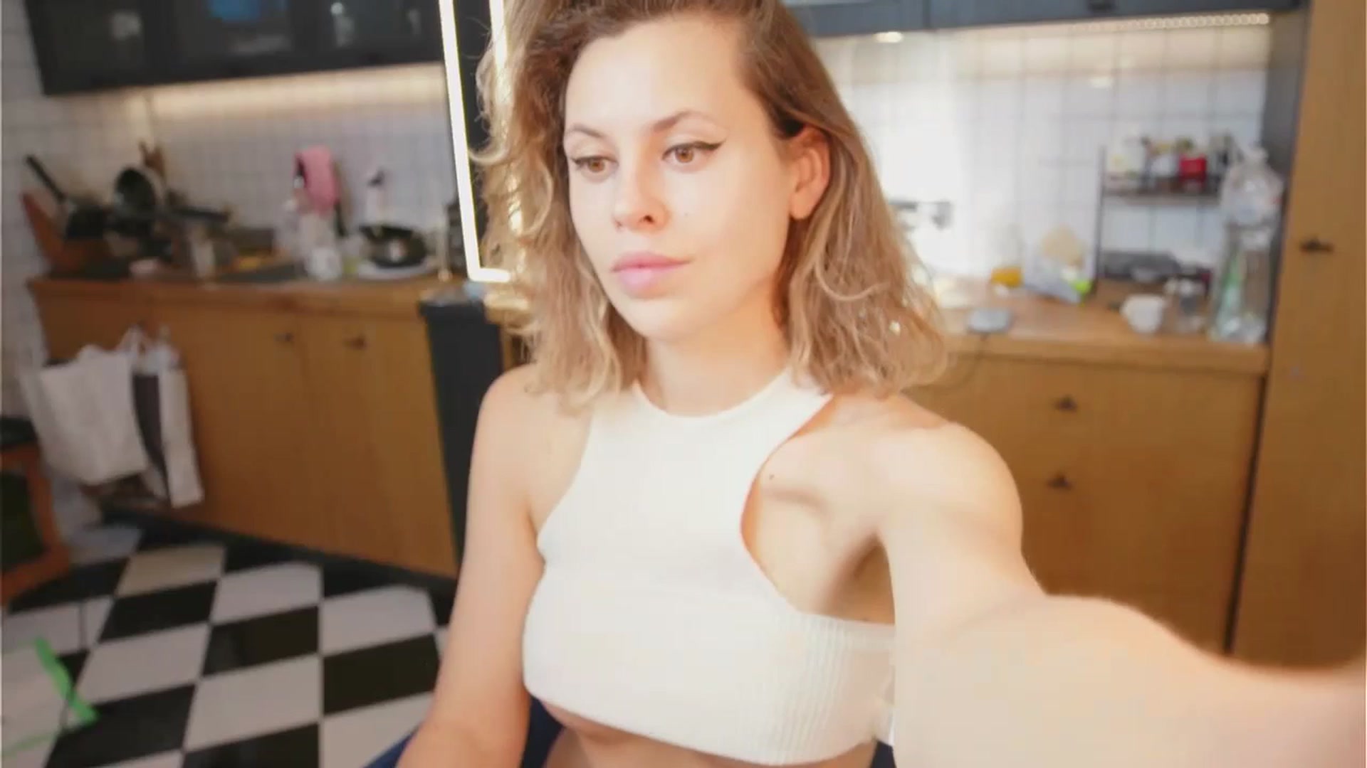 Gallery image thumbnail from BitterTease's myfreecams stream on, 09/27/2023, 12:39 image 19 of 20