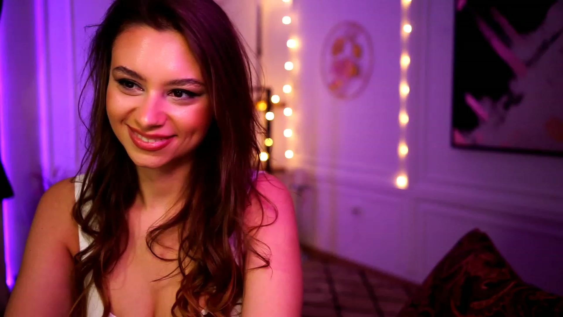 Gallery image thumbnail from Bitter_Mooon's myfreecams stream on, 03/14/2023, 19:20 image 2 of 20