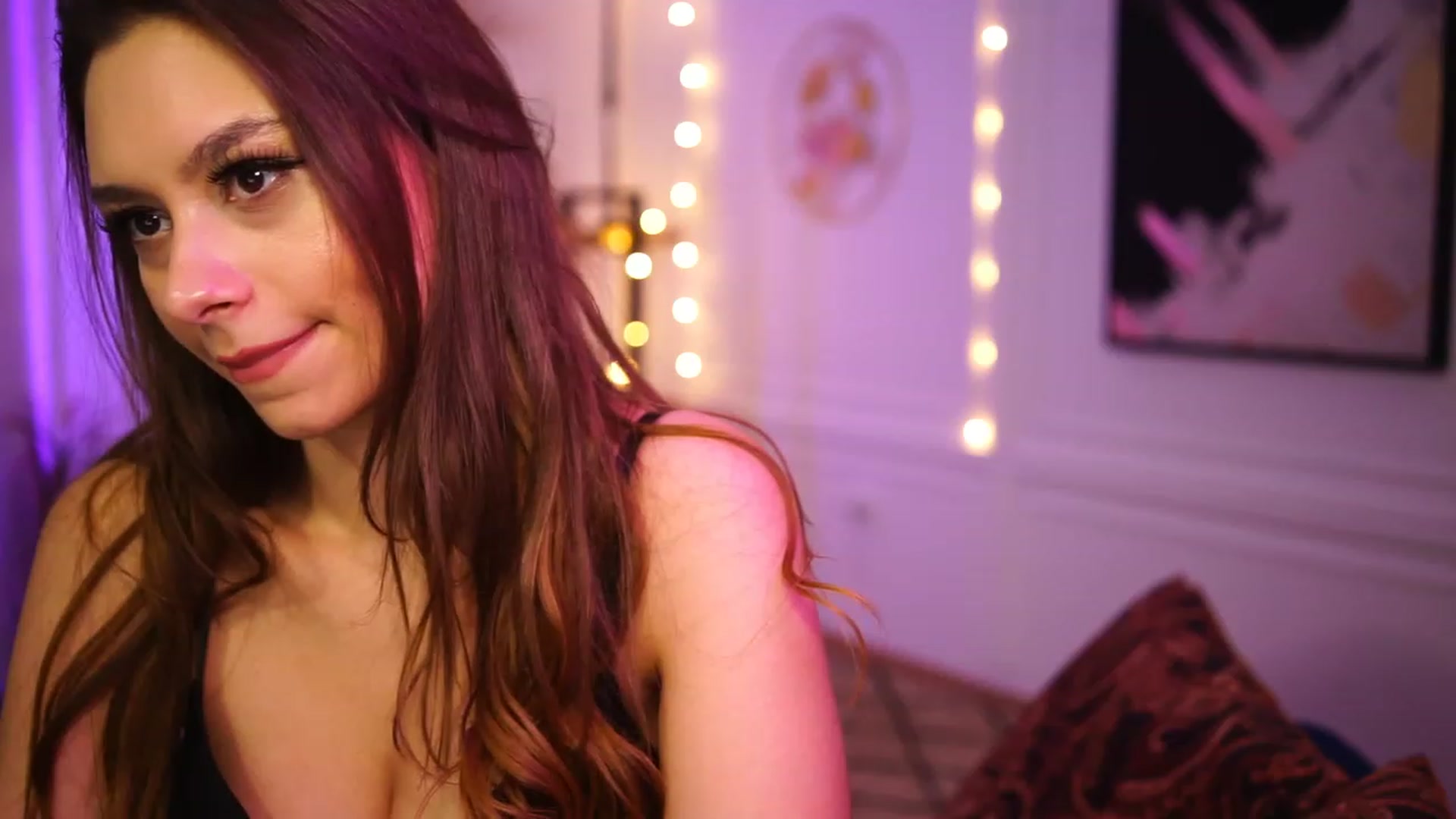 Gallery image thumbnail from Bitter_Mooon's myfreecams stream on, 03/15/2023, 12:30 image 15 of 20