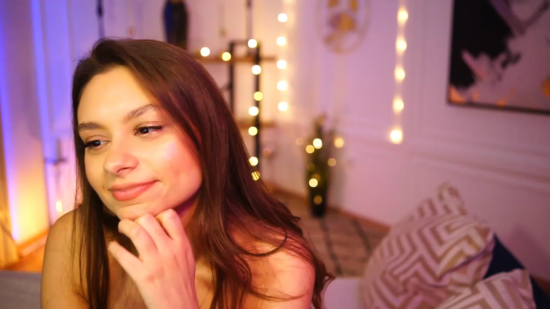 Gallery image thumbnail from Bitter_Mooon's myfreecams stream on, 03/26/2023, 09:18 image 15 of 20