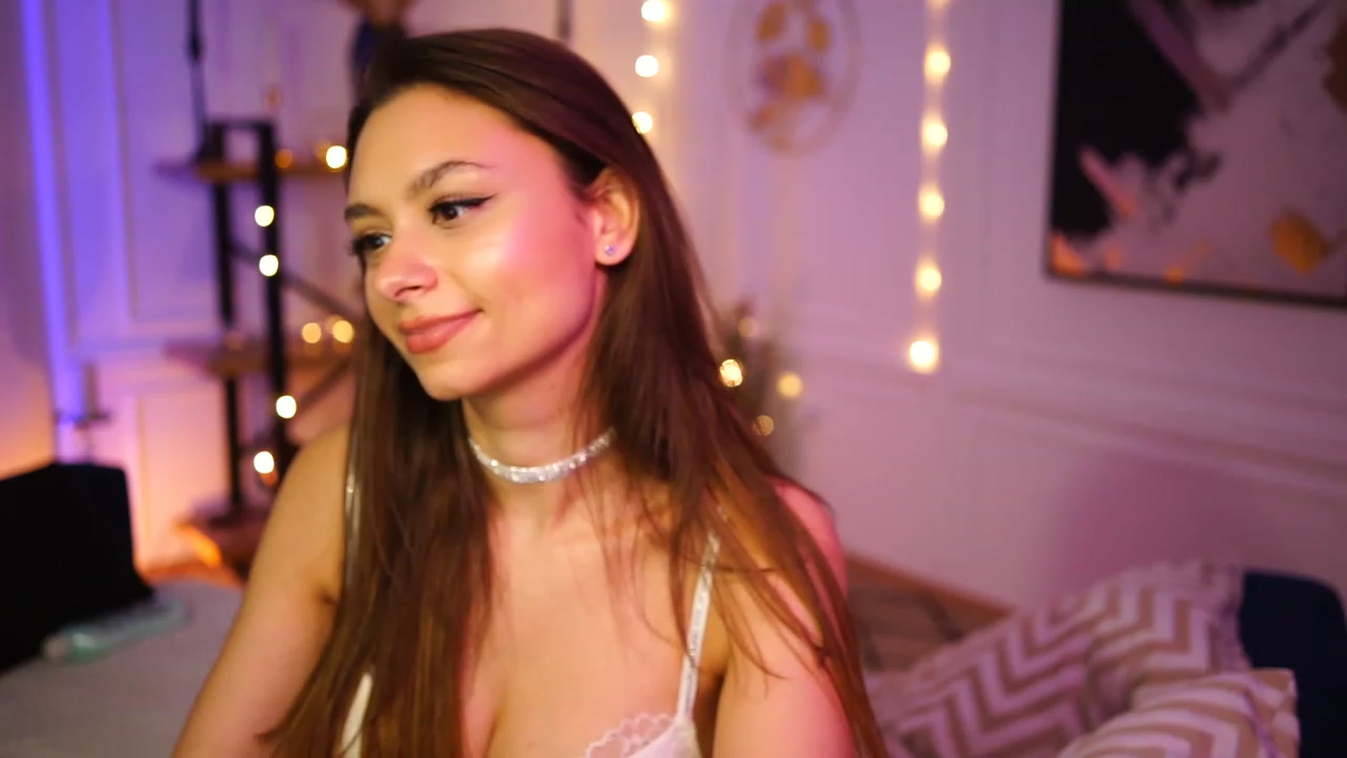 Gallery image thumbnail from Bitter_Mooon's myfreecams stream on, 03/28/2023, 14:07 image 20 of 20