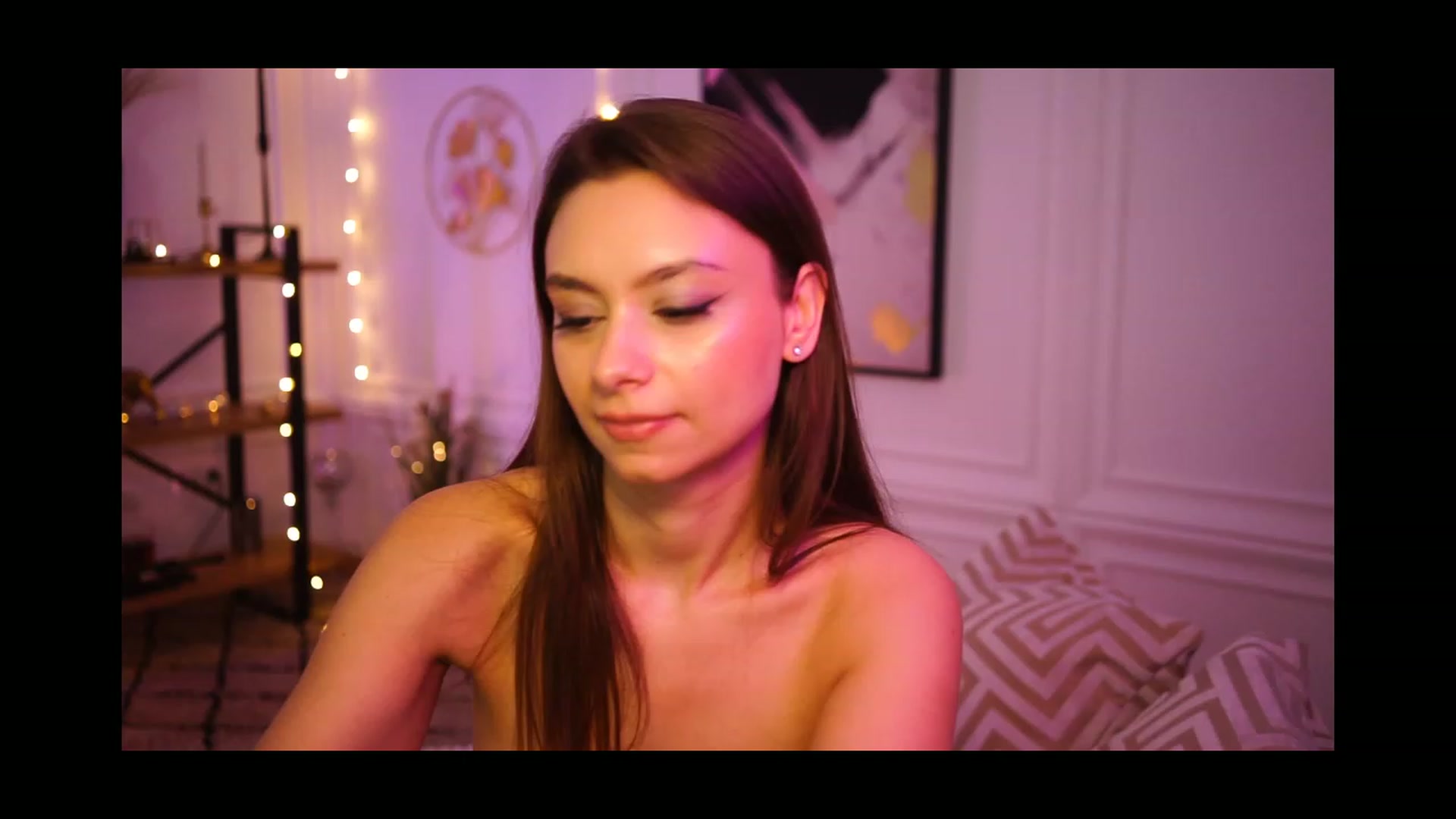 Gallery image thumbnail from Bitter_Mooon's myfreecams stream on, 04/05/2023, 13:06 image 15 of 20