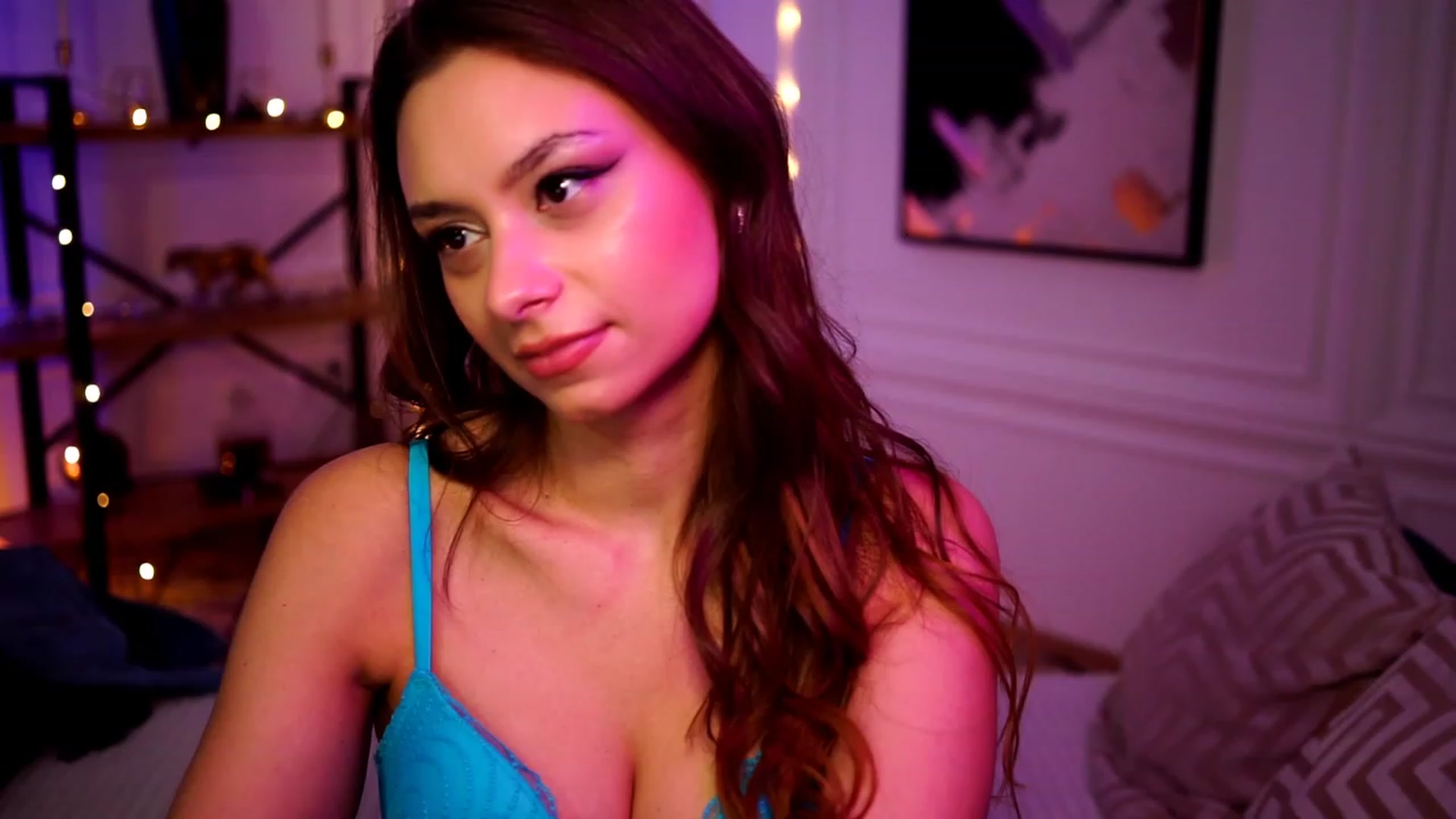 Gallery image thumbnail from Bitter_Mooon's myfreecams stream on, 04/06/2023, 14:43 image 20 of 20