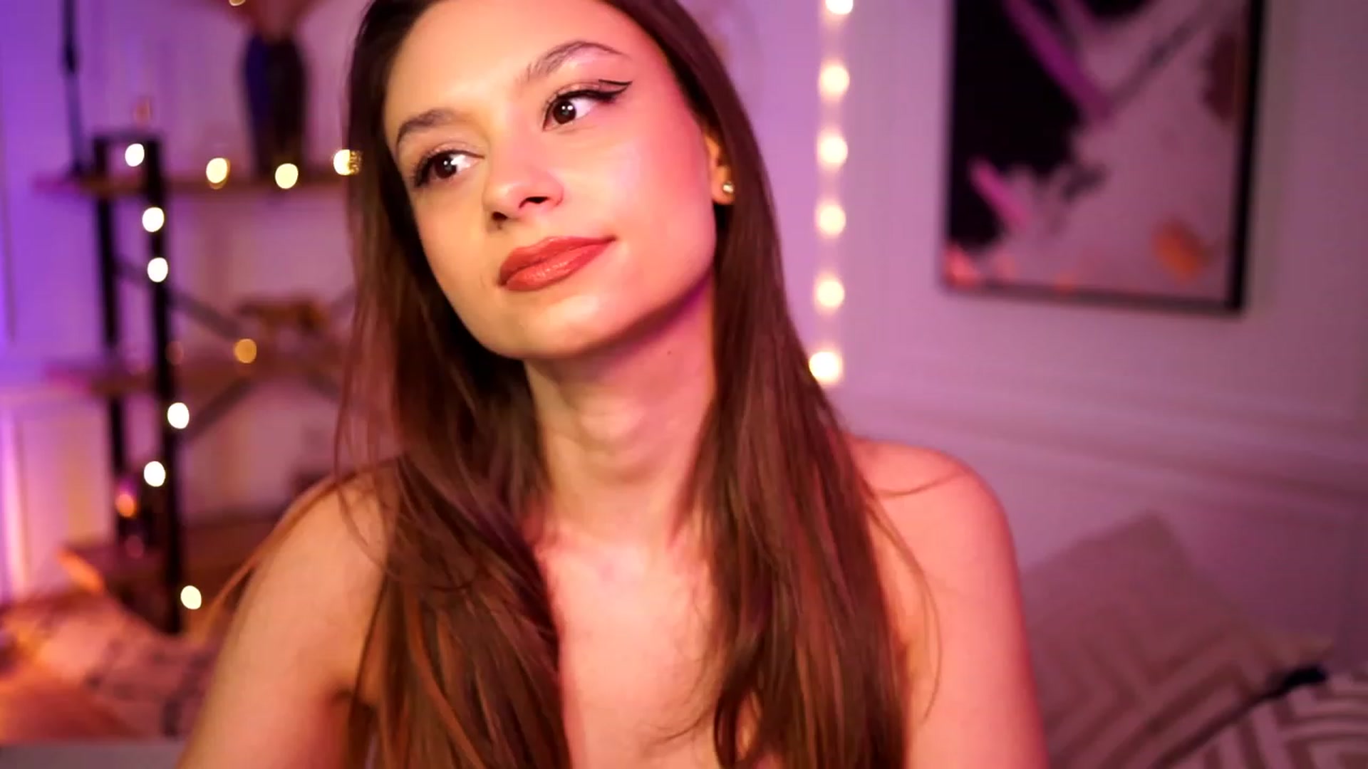 Gallery image thumbnail from Bitter_Mooon's myfreecams stream on, 04/18/2023, 15:35 image 4 of 20
