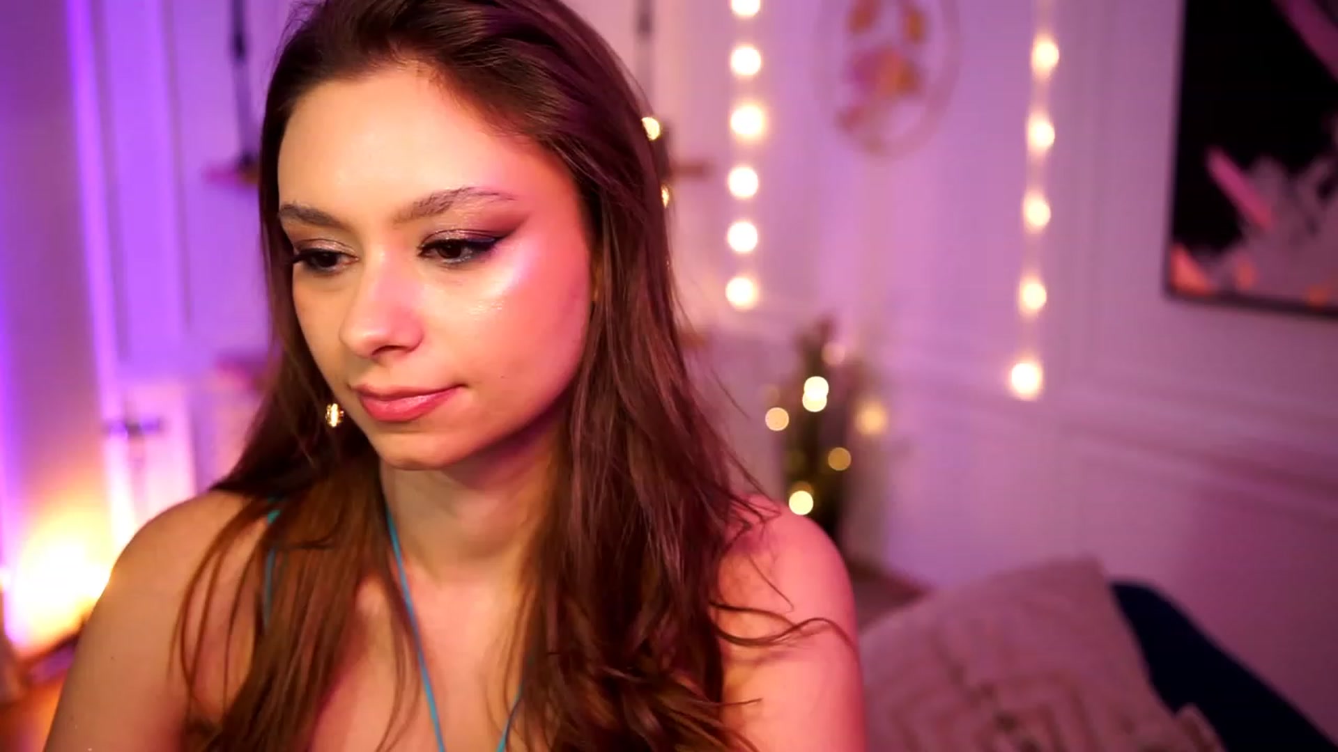 Gallery image thumbnail from Bitter_Mooon's myfreecams stream on, 04/21/2023, 15:56 image 1 of 20