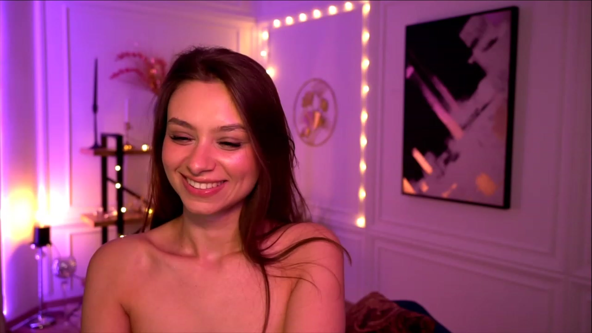 Gallery image thumbnail from Bitter_Mooon's myfreecams stream on, 05/12/2023, 16:07 image 17 of 20