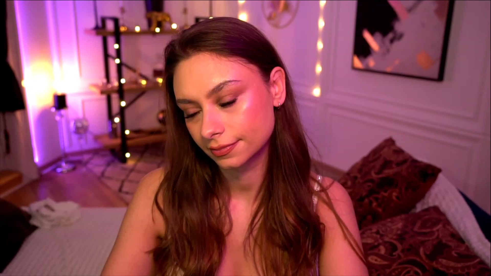 Gallery image thumbnail from Bitter_Mooon's myfreecams stream on, 05/13/2023, 18:16 image 14 of 20