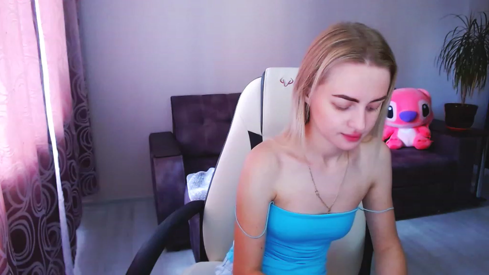 Gallery image thumbnail from BlackLovee's myfreecams stream on, 06/22/2023, 11:12 image 18 of 20