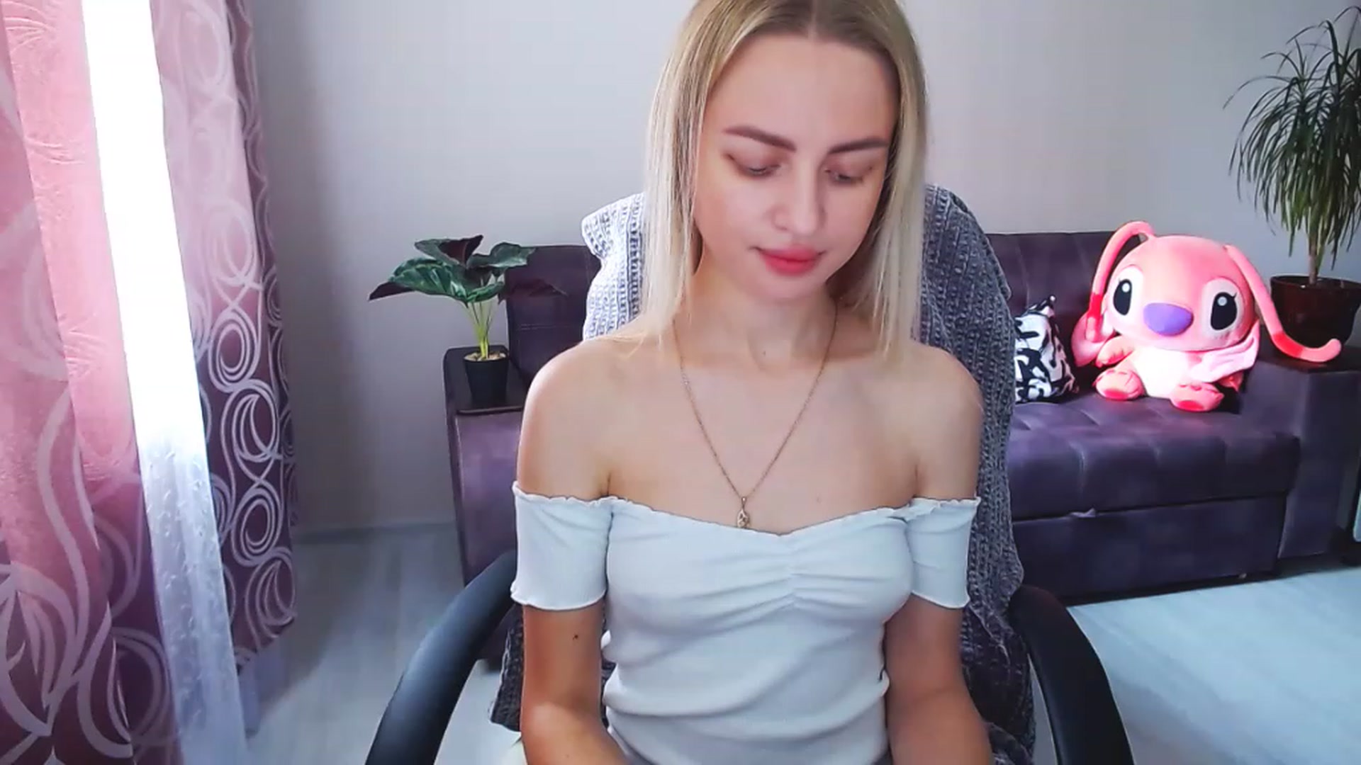 Gallery image thumbnail from BlackLovee's myfreecams stream on, 06/26/2023, 09:37 image 8 of 20