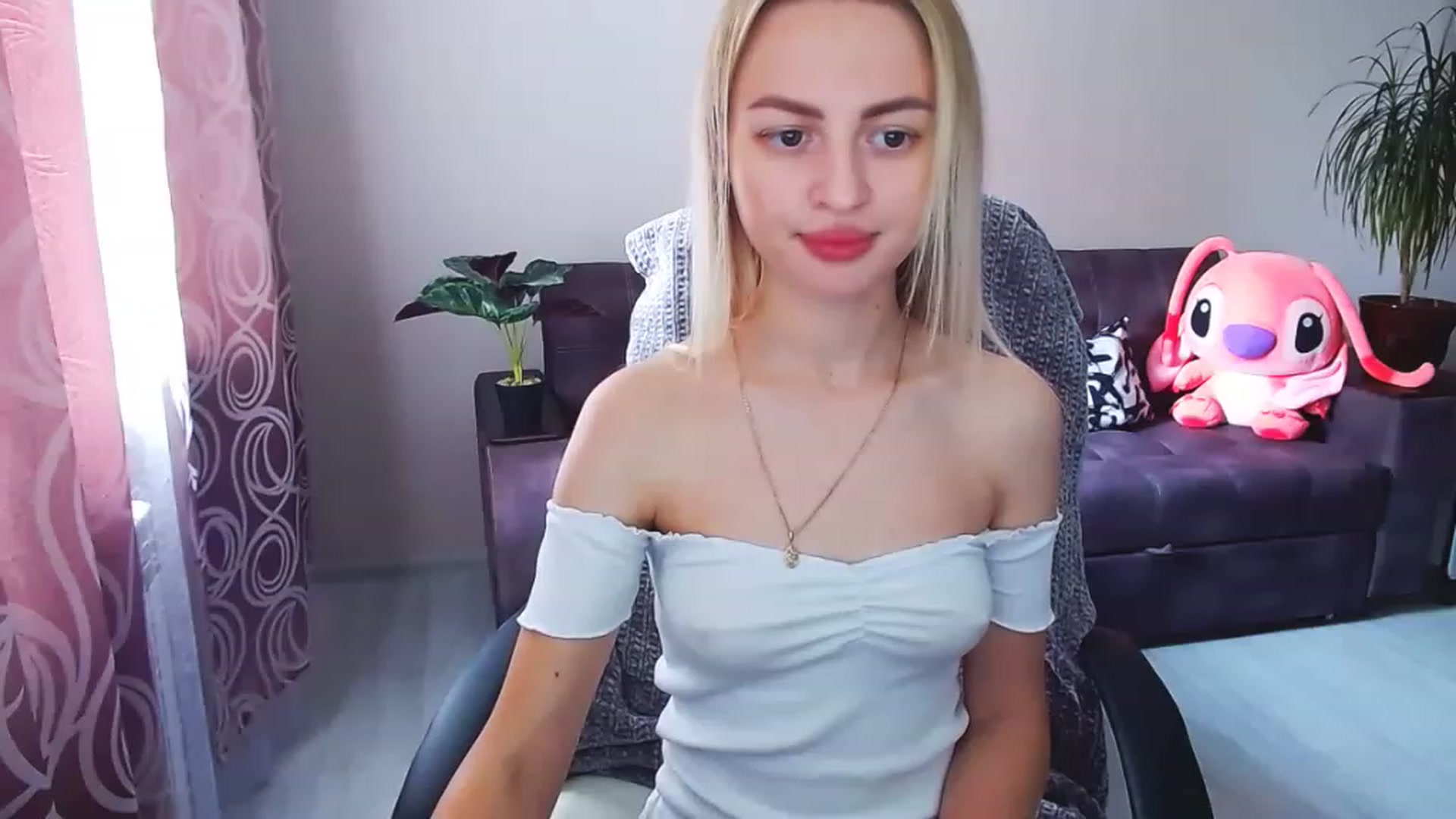 Gallery image thumbnail from BlackLovee's myfreecams stream on, 06/26/2023, 09:37 image 7 of 20