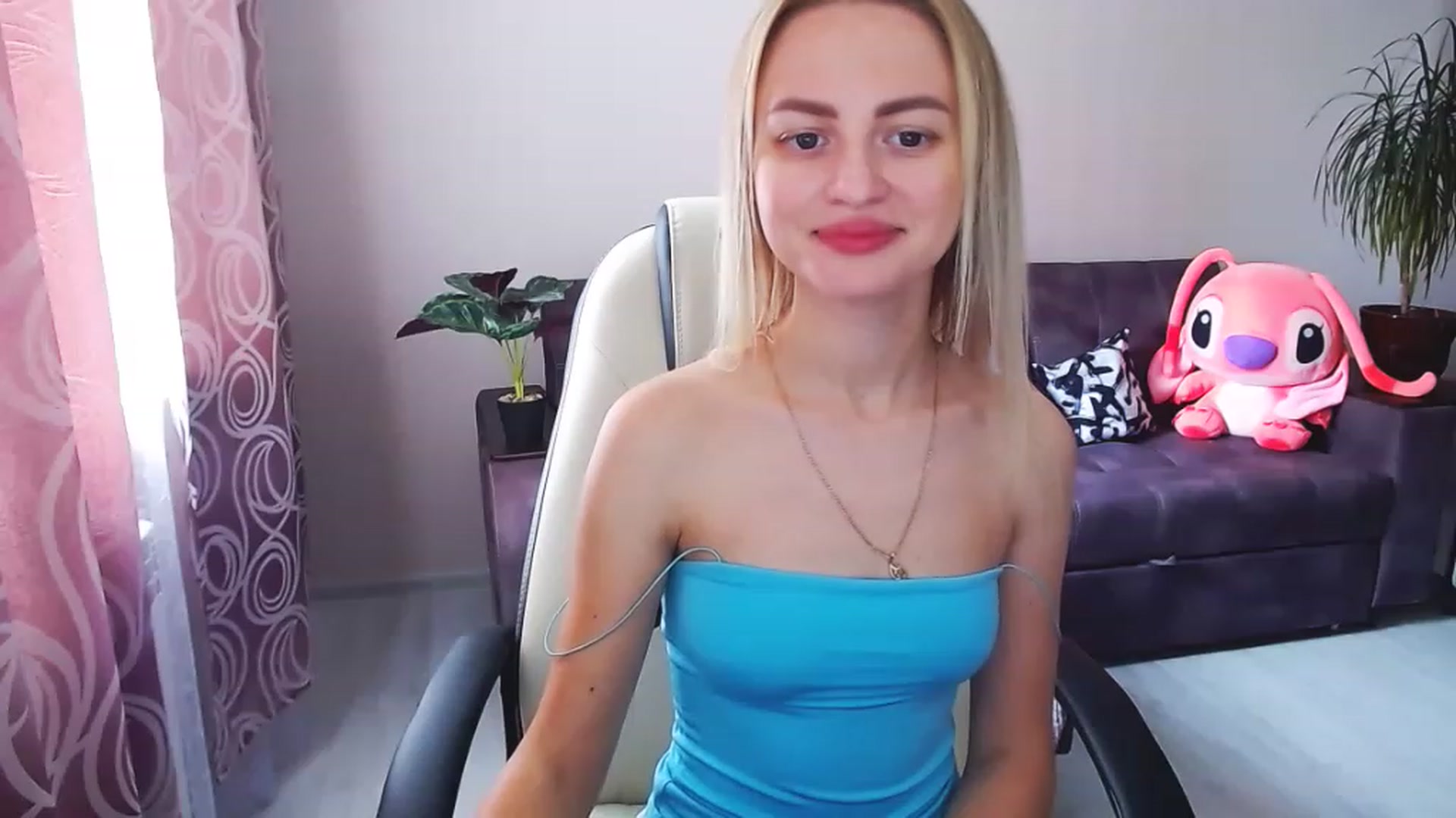 Gallery image thumbnail from BlackLovee's myfreecams stream on, 06/26/2023, 09:37 image 15 of 20