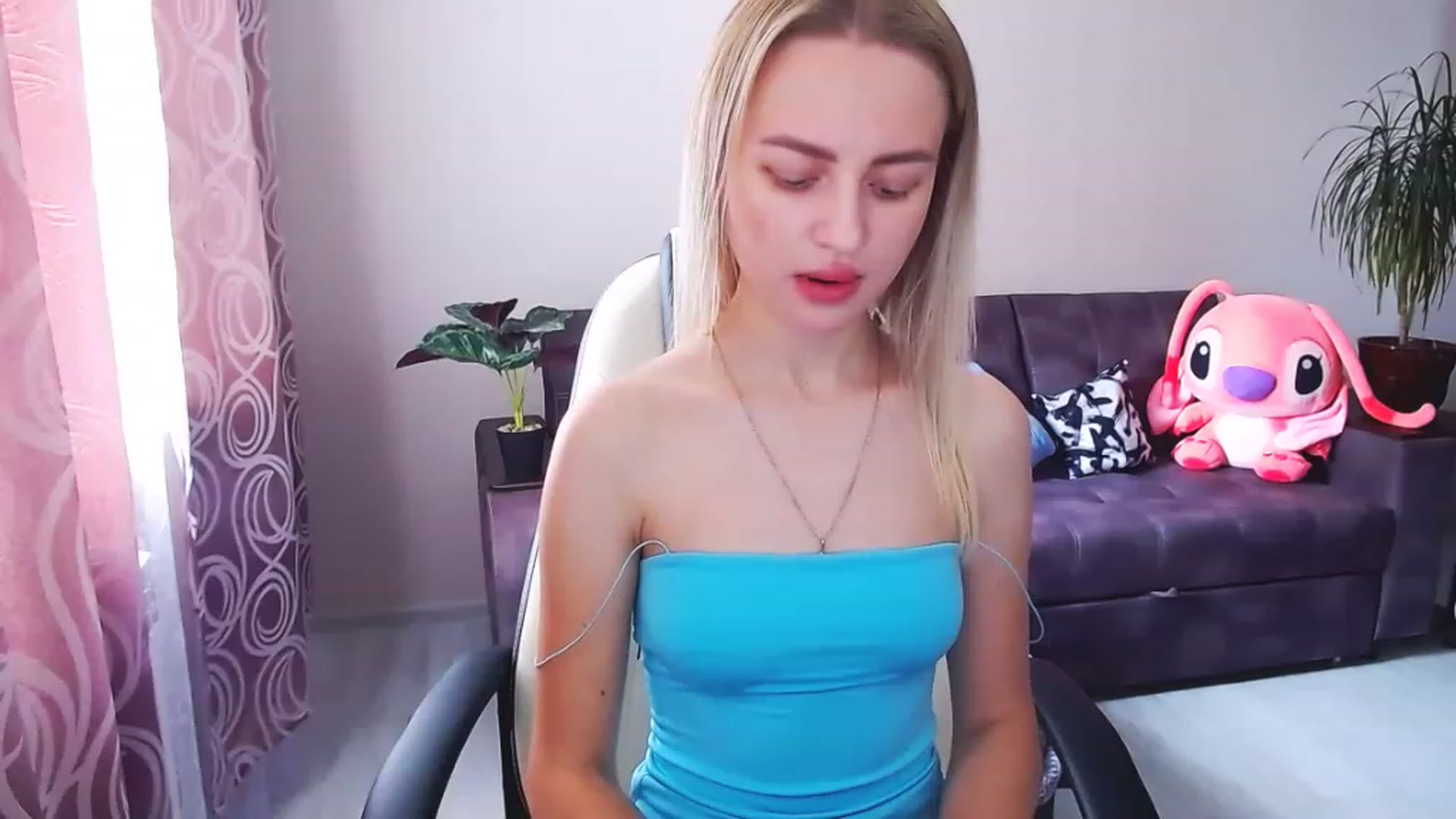 Gallery image thumbnail from BlackLovee's myfreecams stream on, 06/26/2023, 09:37 image 19 of 20