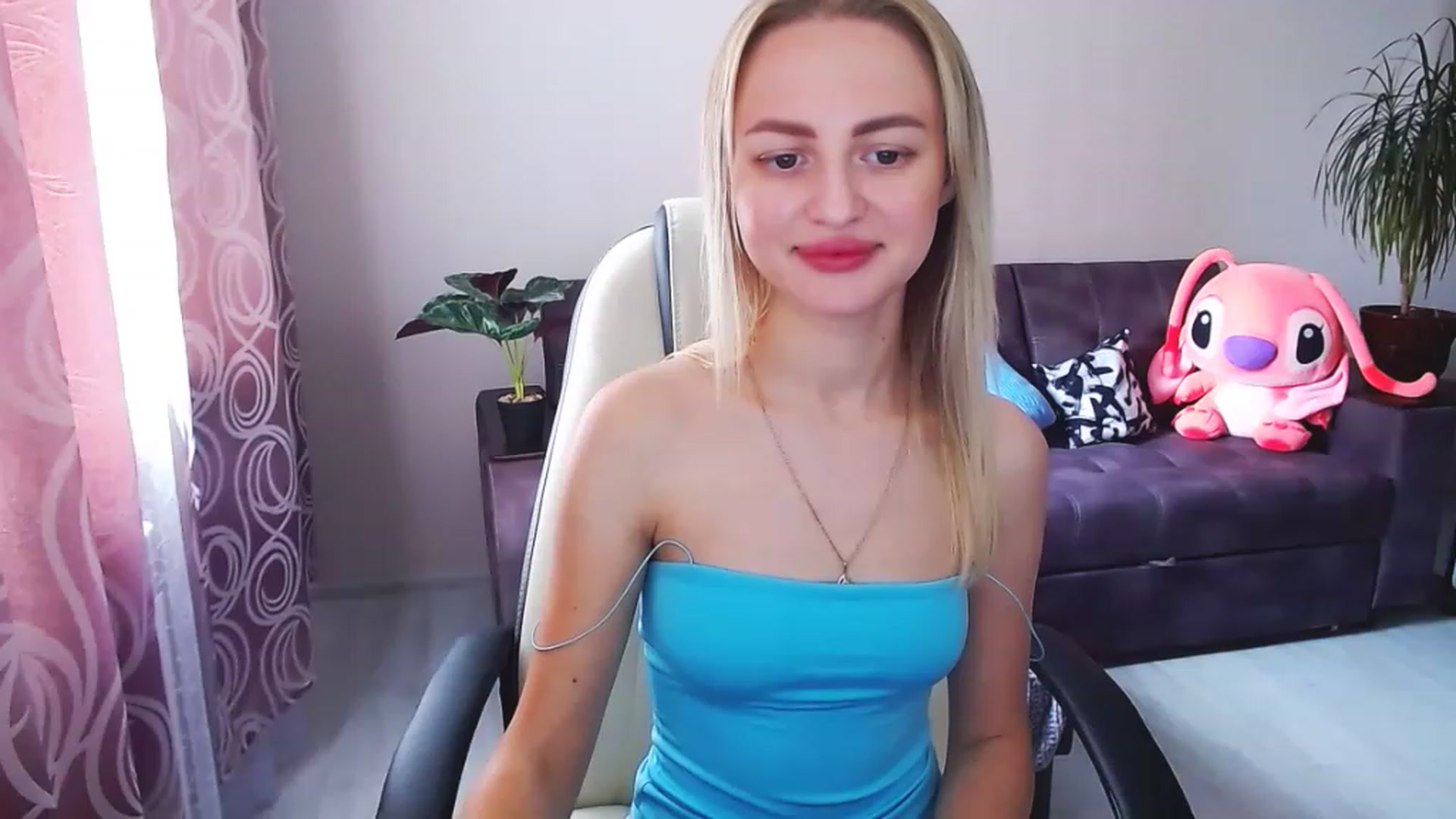 Gallery image thumbnail from BlackLovee's myfreecams stream on, 06/26/2023, 09:37 image 17 of 20