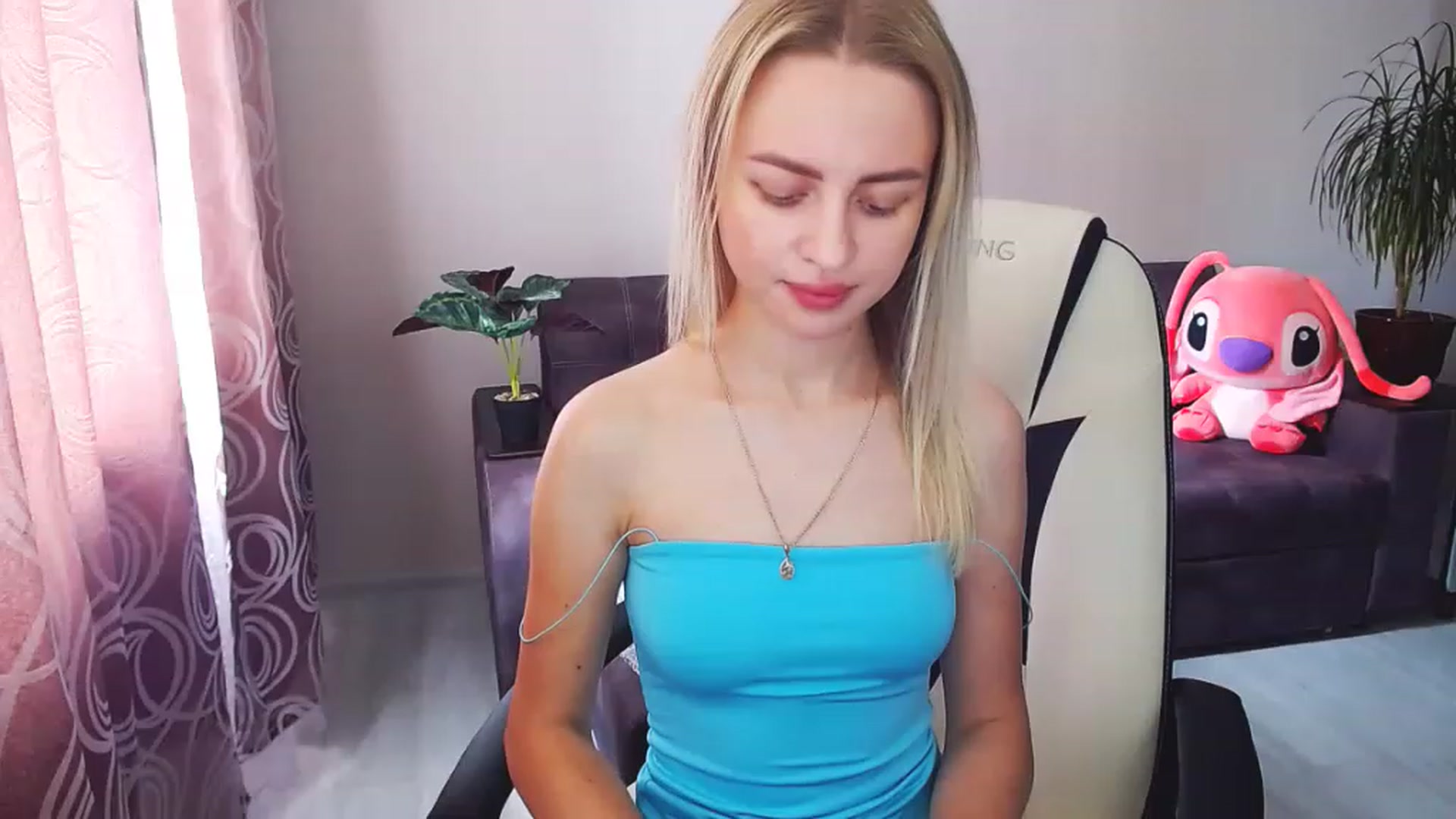 Gallery image thumbnail from BlackLovee's myfreecams stream on, 06/26/2023, 10:23 image 5 of 20