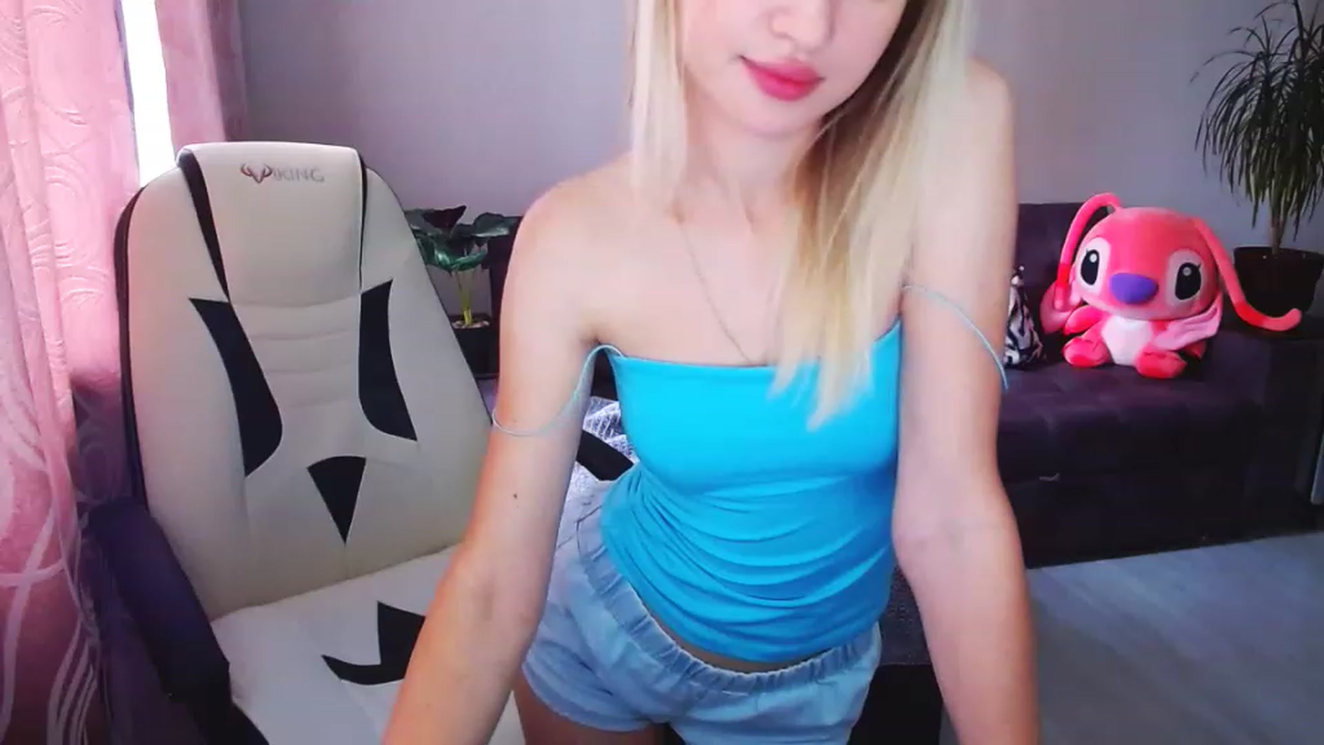 Gallery image thumbnail from BlackLovee's myfreecams stream on, 06/26/2023, 10:23 image 14 of 20