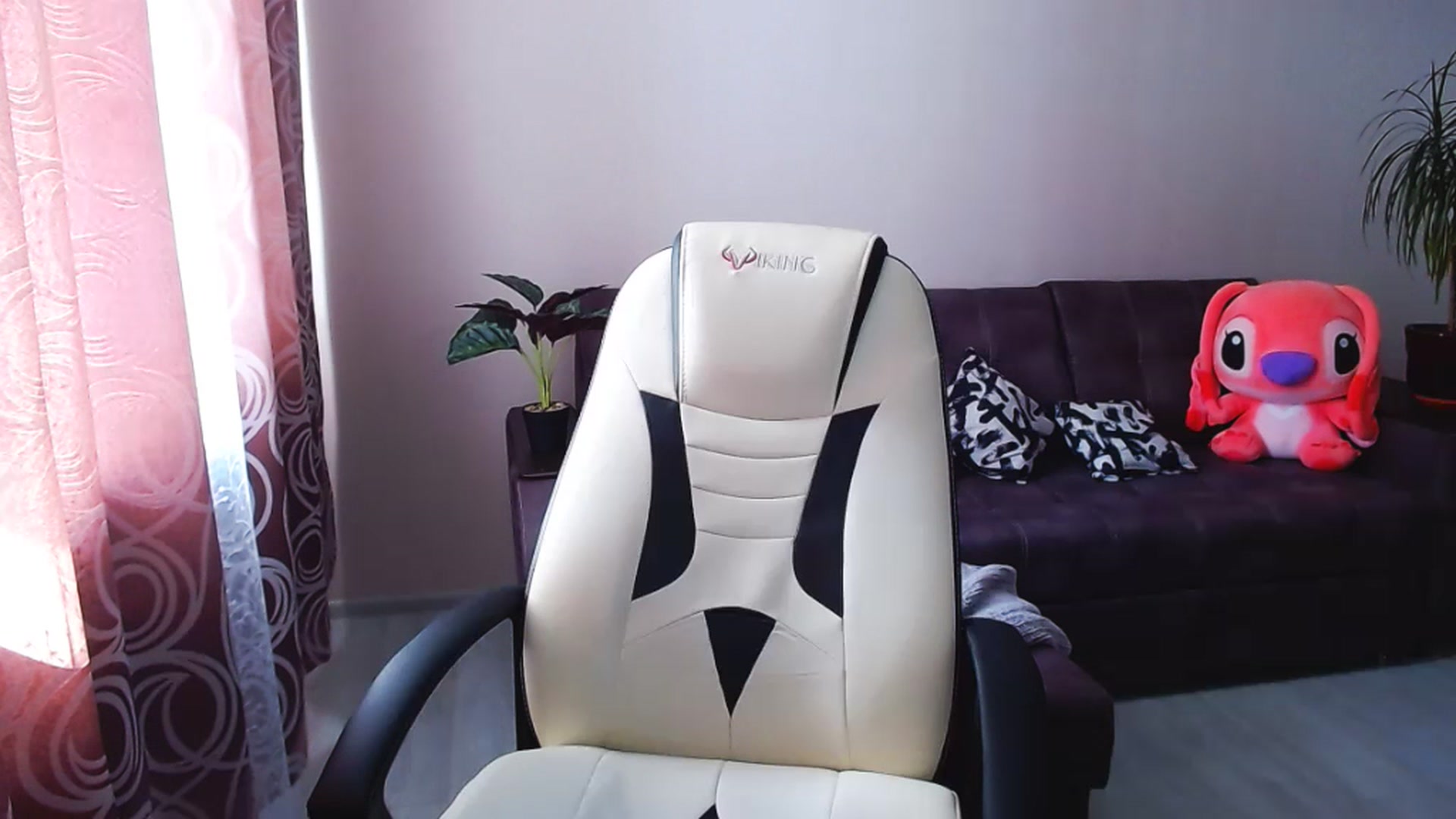 Gallery image thumbnail from BlackLovee's myfreecams stream on, 07/05/2023, 13:19 image 18 of 20
