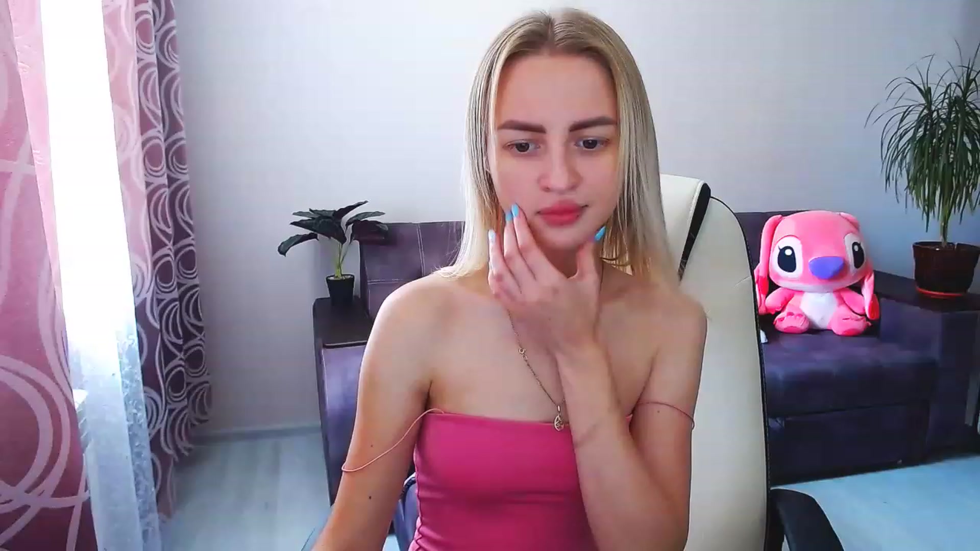 Gallery image thumbnail from BlackLovee's myfreecams stream on, 07/06/2023, 10:06 image 5 of 20