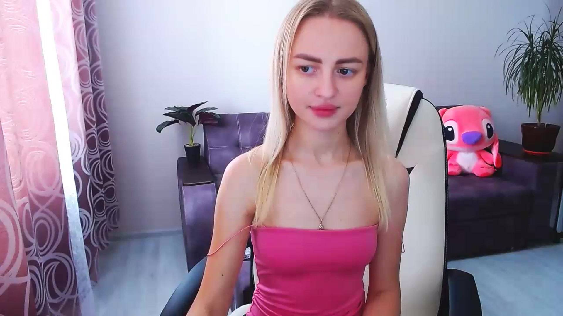 Gallery image thumbnail from BlackLovee's myfreecams stream on, 07/06/2023, 12:11 image 7 of 20