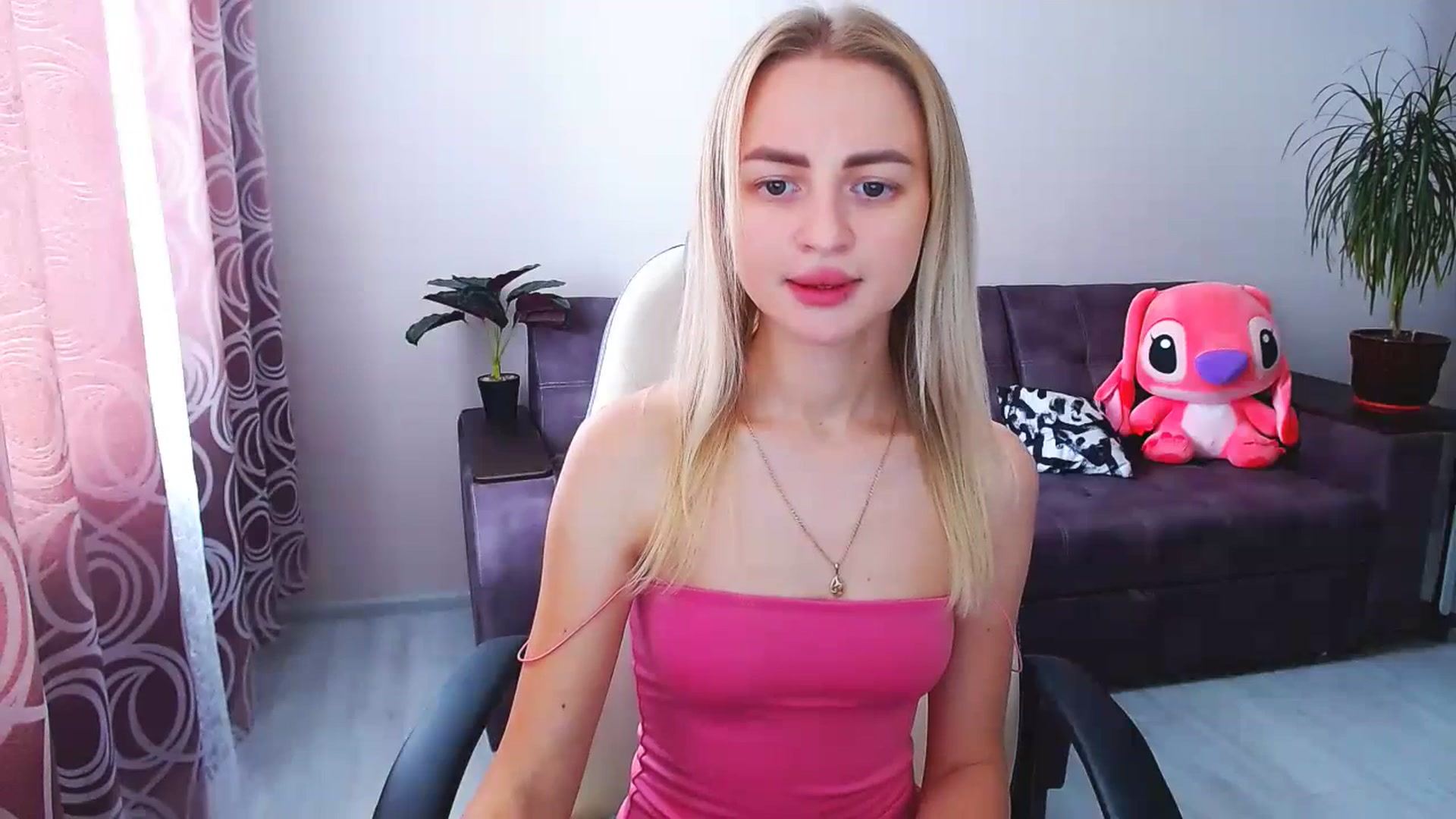 Gallery image thumbnail from BlackLovee's myfreecams stream on, 07/06/2023, 12:11 image 9 of 20