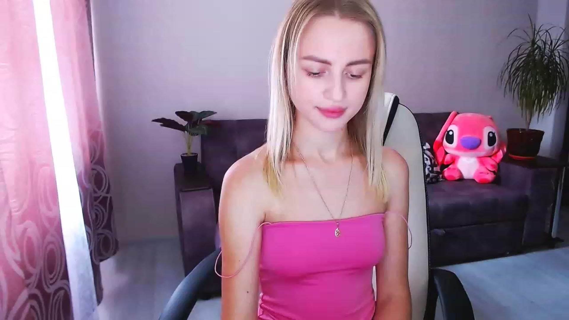 Gallery image thumbnail from BlackLovee's myfreecams stream on, 07/17/2023, 10:30 image 16 of 20