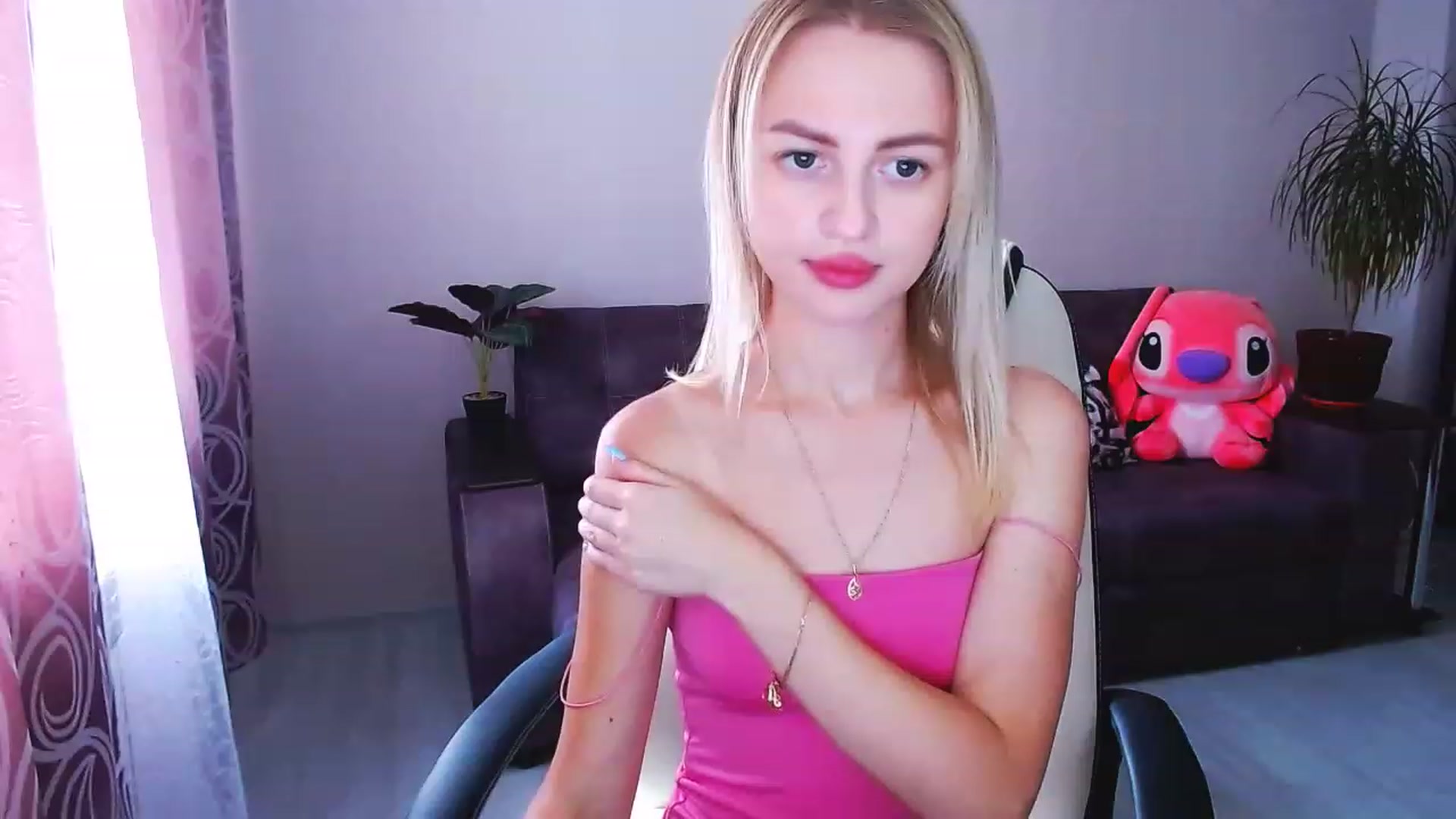 Gallery image thumbnail from BlackLovee's myfreecams stream on, 07/17/2023, 10:30 image 18 of 20