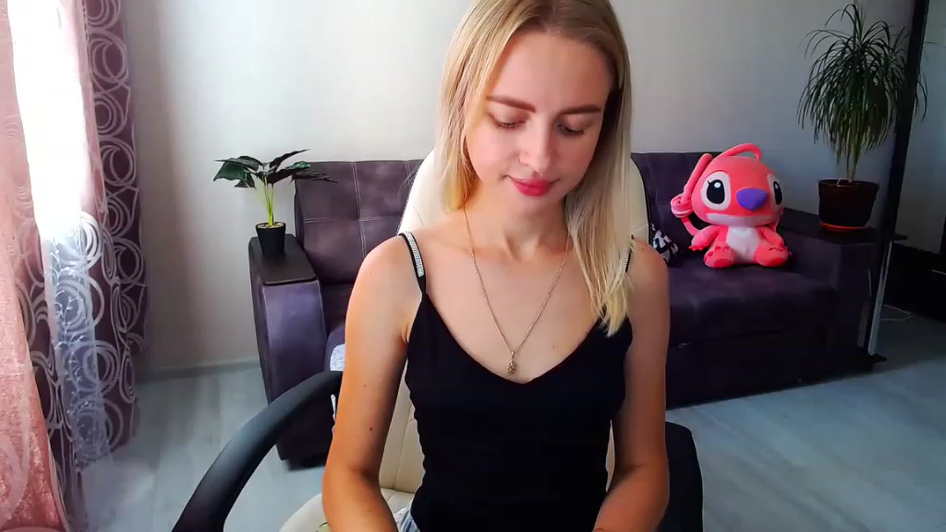 Gallery image thumbnail from BlackLovee's myfreecams stream on, 07/29/2023, 12:36 image 12 of 20