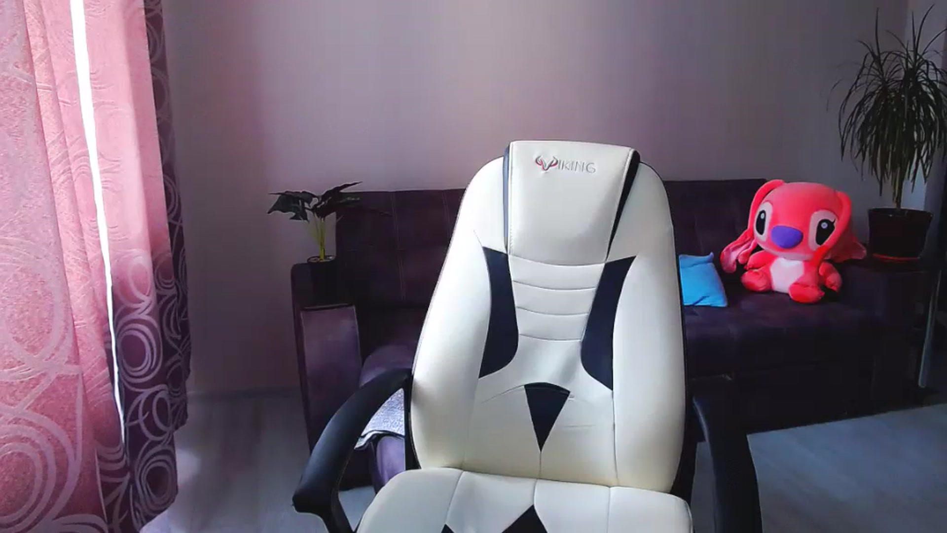 Gallery image thumbnail from BlackLovee's myfreecams stream on, 07/30/2023, 11:15 image 9 of 20