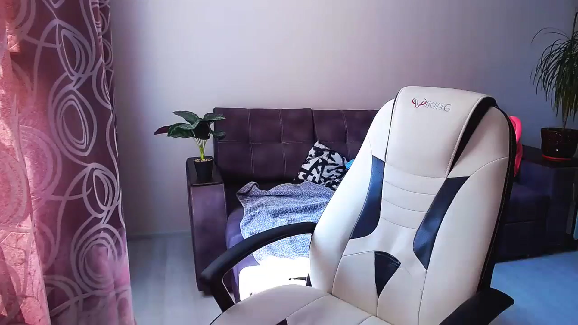 Gallery image thumbnail from BlackLovee's myfreecams stream on, 08/03/2023, 11:53 image 1 of 20