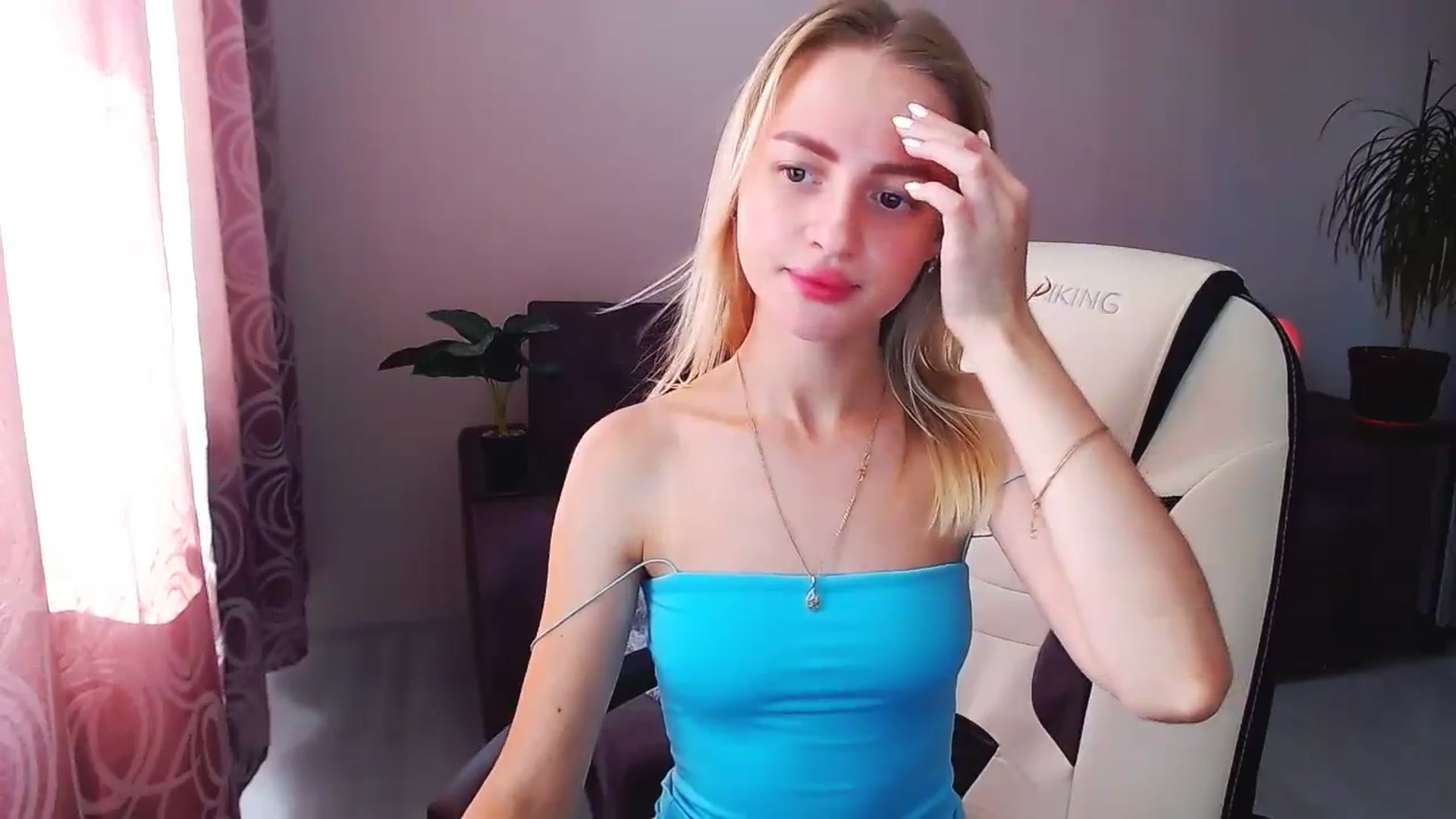 Gallery image thumbnail from BlackLovee's myfreecams stream on, 08/03/2023, 11:53 image 17 of 20