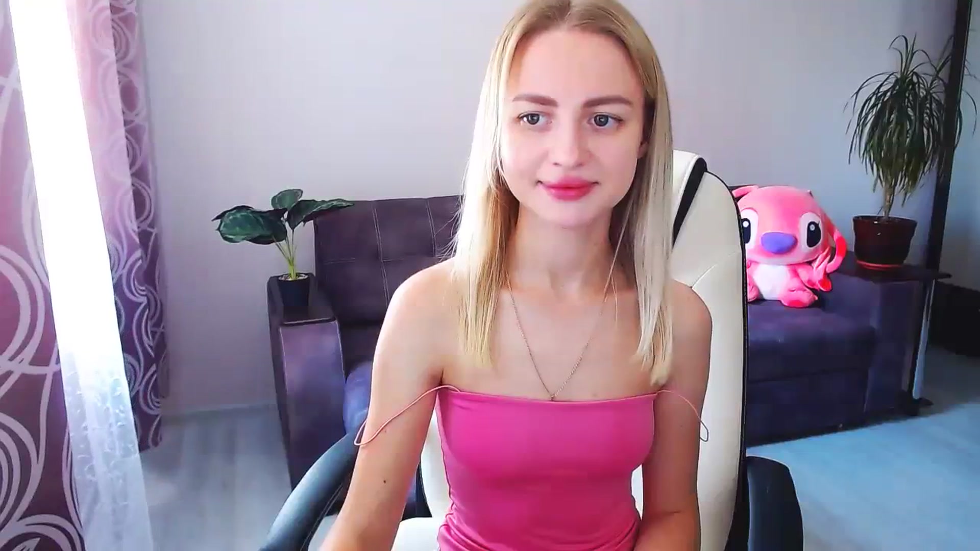 Gallery image thumbnail from BlackLovee's myfreecams stream on, 08/10/2023, 09:40 image 6 of 20