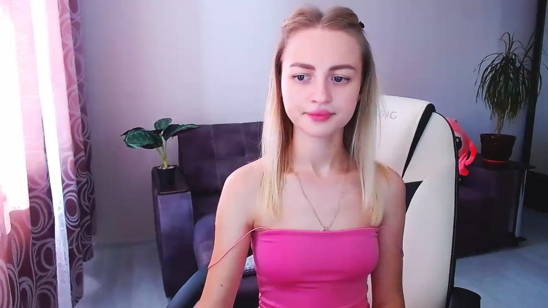 Gallery image thumbnail from BlackLovee's myfreecams stream on, 08/10/2023, 11:40 image 6 of 20