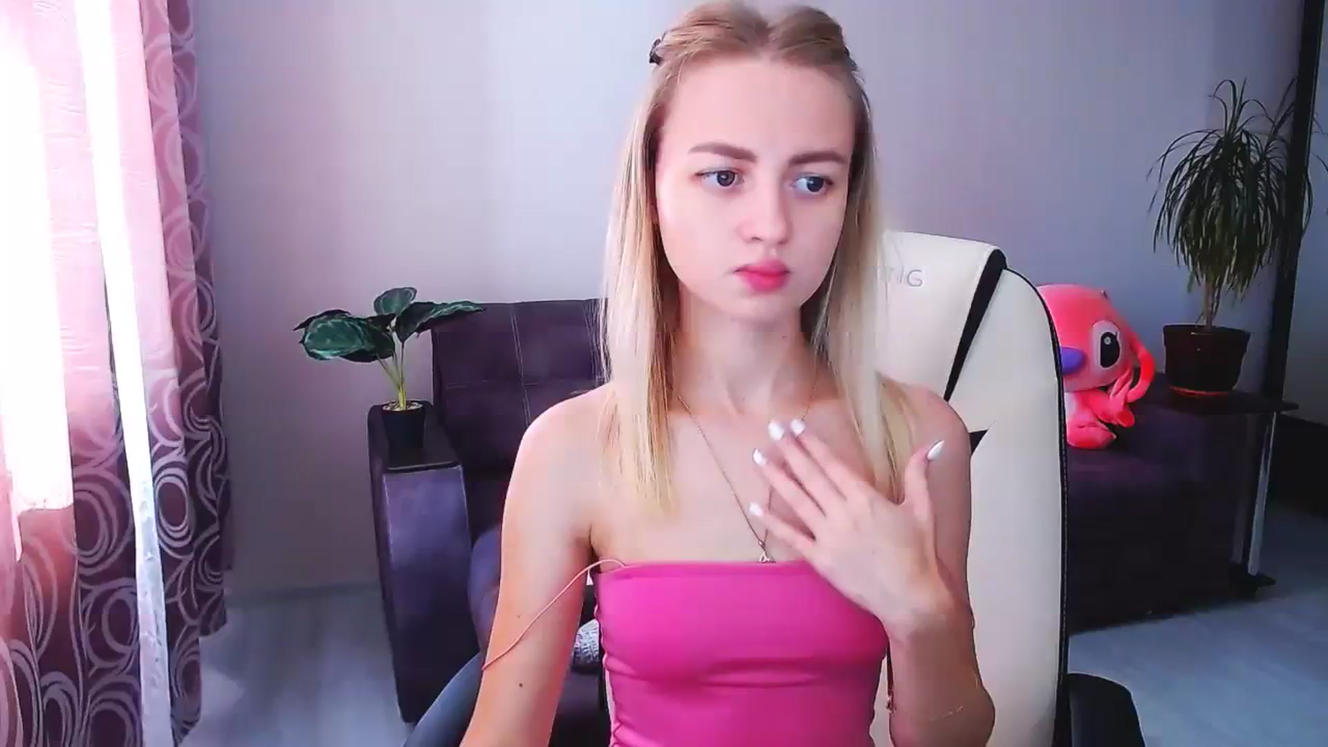 Gallery image thumbnail from BlackLovee's myfreecams stream on, 08/10/2023, 11:40 image 1 of 20