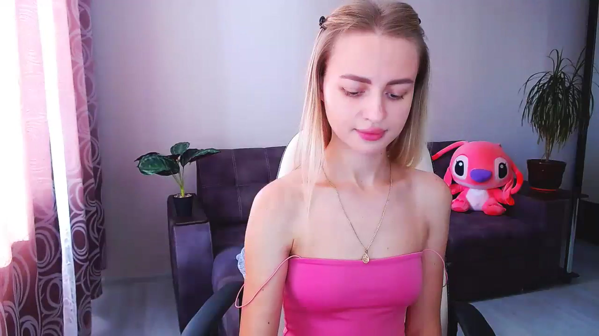 Gallery image thumbnail from BlackLovee's myfreecams stream on, 08/10/2023, 12:48 image 9 of 20