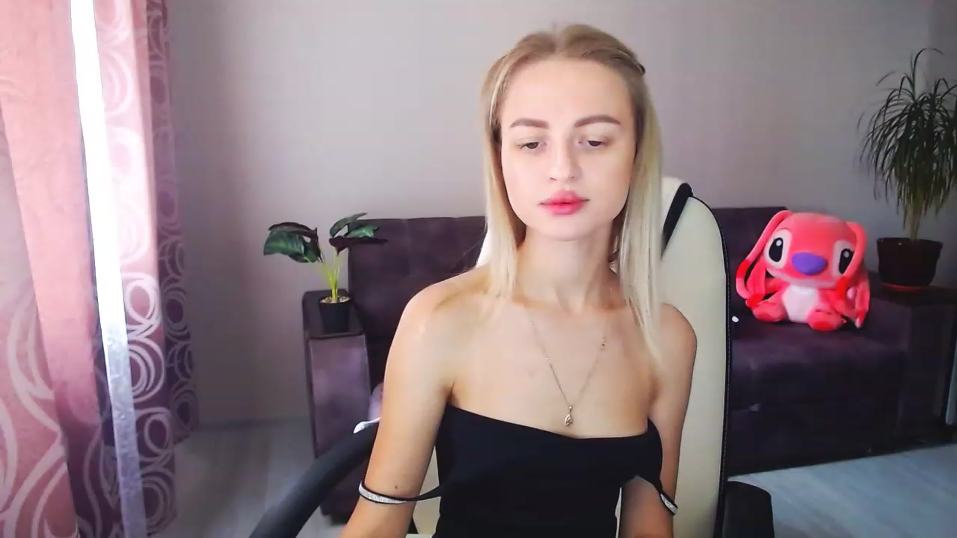 Gallery image thumbnail from BlackLovee's myfreecams stream on, 08/13/2023, 11:44 image 19 of 20
