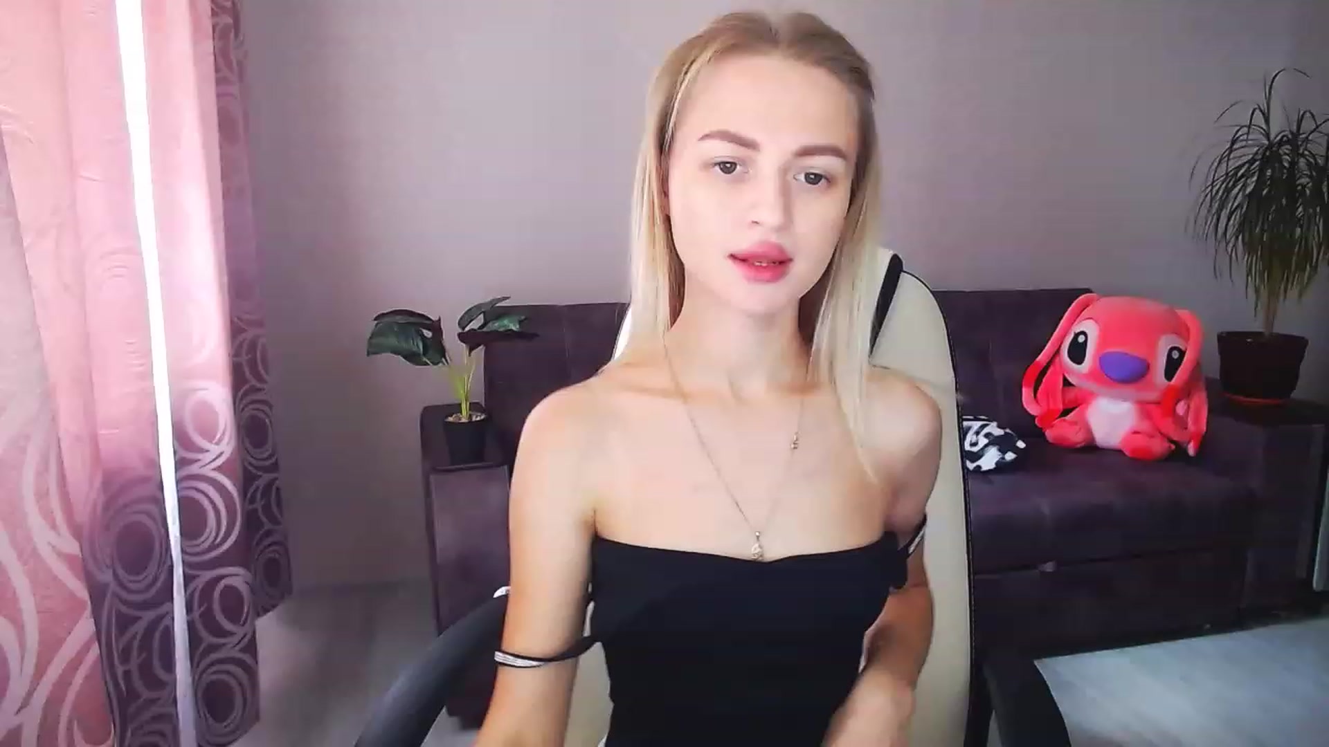 Gallery image thumbnail from BlackLovee's myfreecams stream on, 08/13/2023, 11:44 image 9 of 20