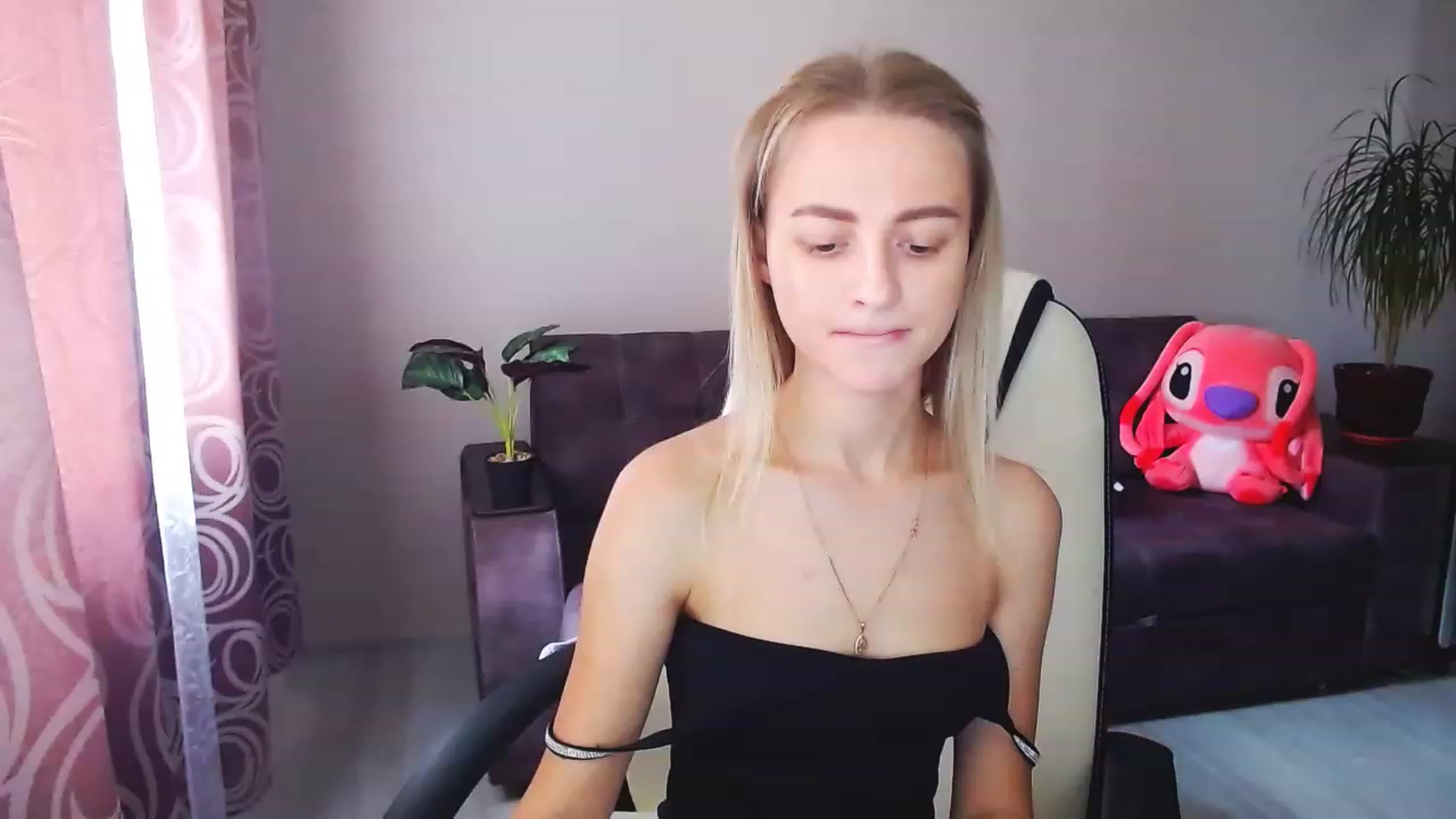 Gallery image thumbnail from BlackLovee's myfreecams stream on, 08/13/2023, 11:44 image 15 of 20