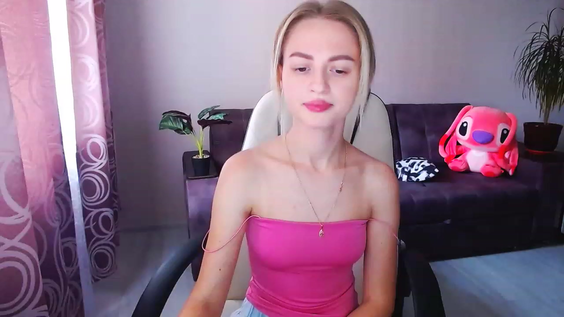 Gallery image thumbnail from BlackLovee's myfreecams stream on, 08/13/2023, 13:15 image 4 of 20