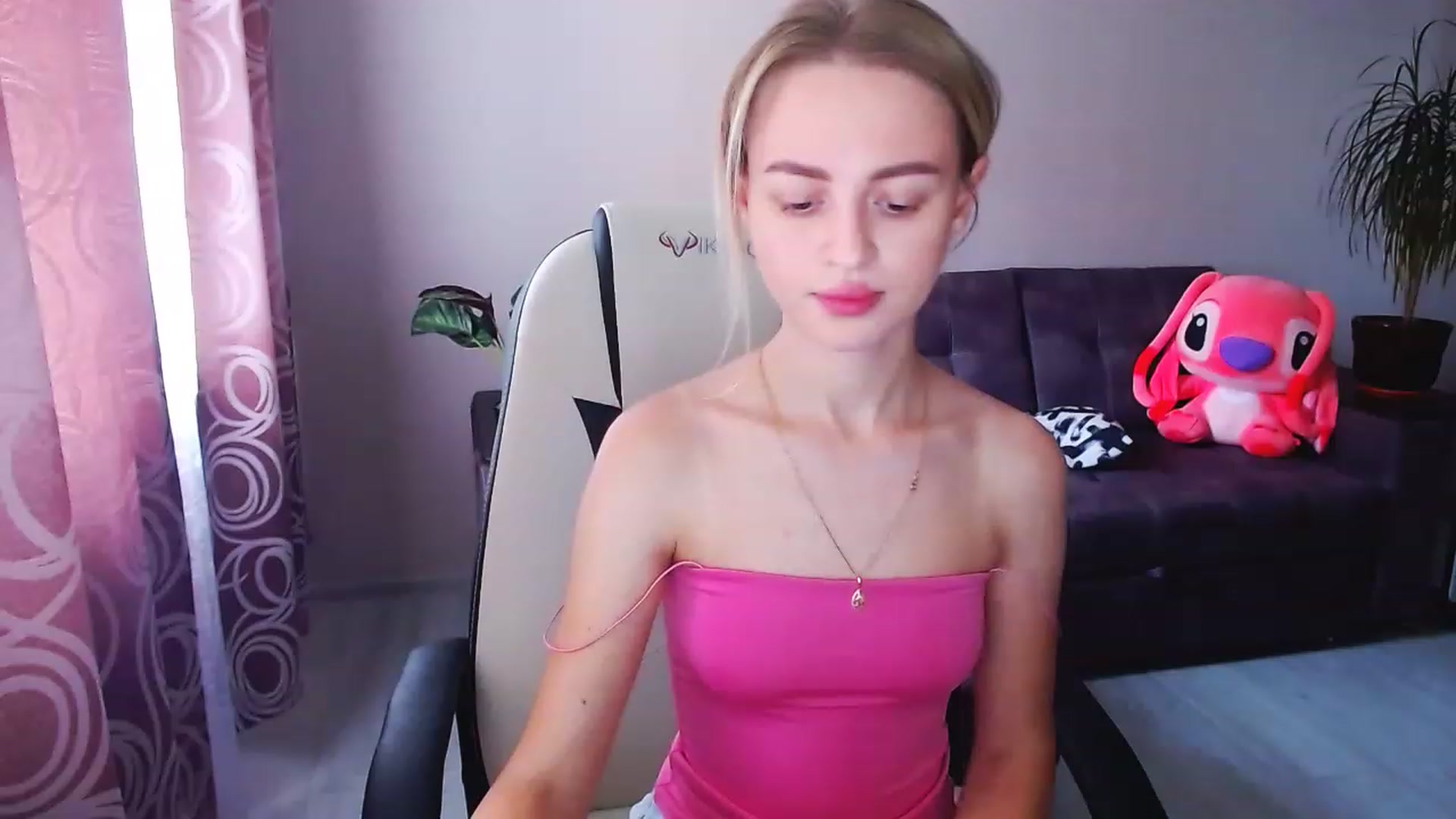 Gallery image thumbnail from BlackLovee's myfreecams stream on, 08/13/2023, 13:15 image 15 of 20