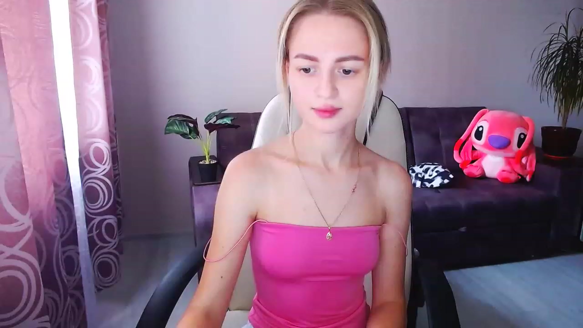 Gallery image thumbnail from BlackLovee's myfreecams stream on, 08/13/2023, 13:15 image 8 of 20