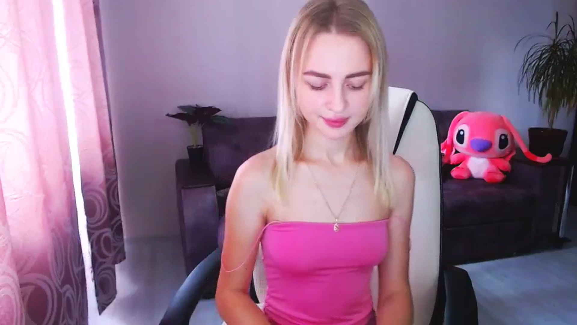 Gallery image thumbnail from BlackLovee's myfreecams stream on, 08/16/2023, 10:25 image 11 of 20