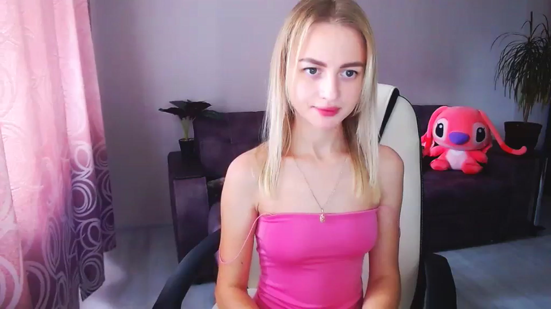 Gallery image thumbnail from BlackLovee's myfreecams stream on, 08/16/2023, 10:25 image 10 of 20