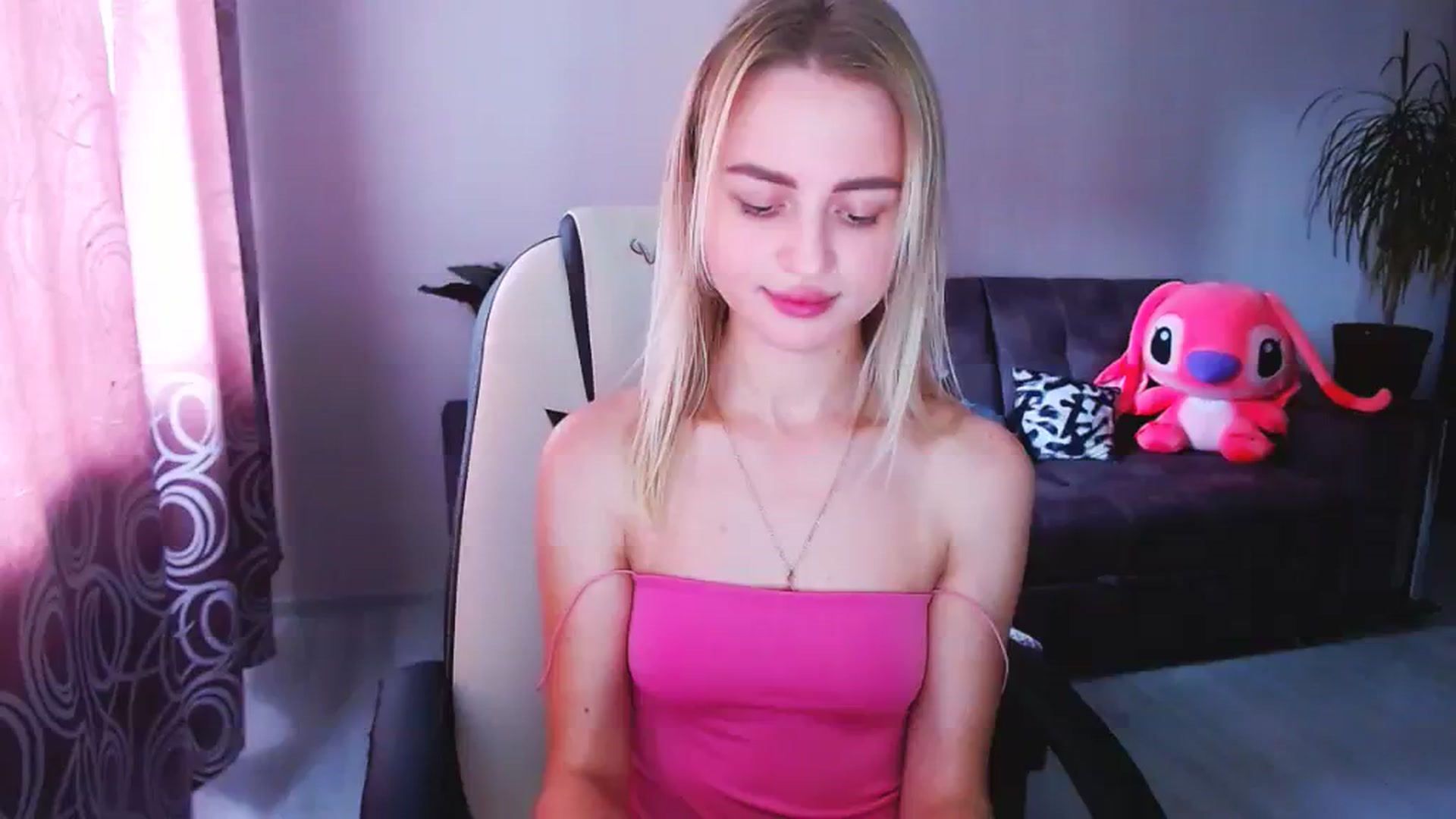 Gallery image thumbnail from BlackLovee's myfreecams stream on, 08/16/2023, 11:18 image 17 of 20