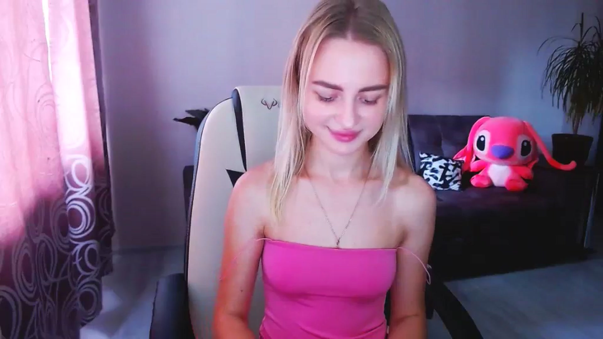 Gallery image thumbnail from BlackLovee's myfreecams stream on, 08/16/2023, 11:18 image 18 of 20