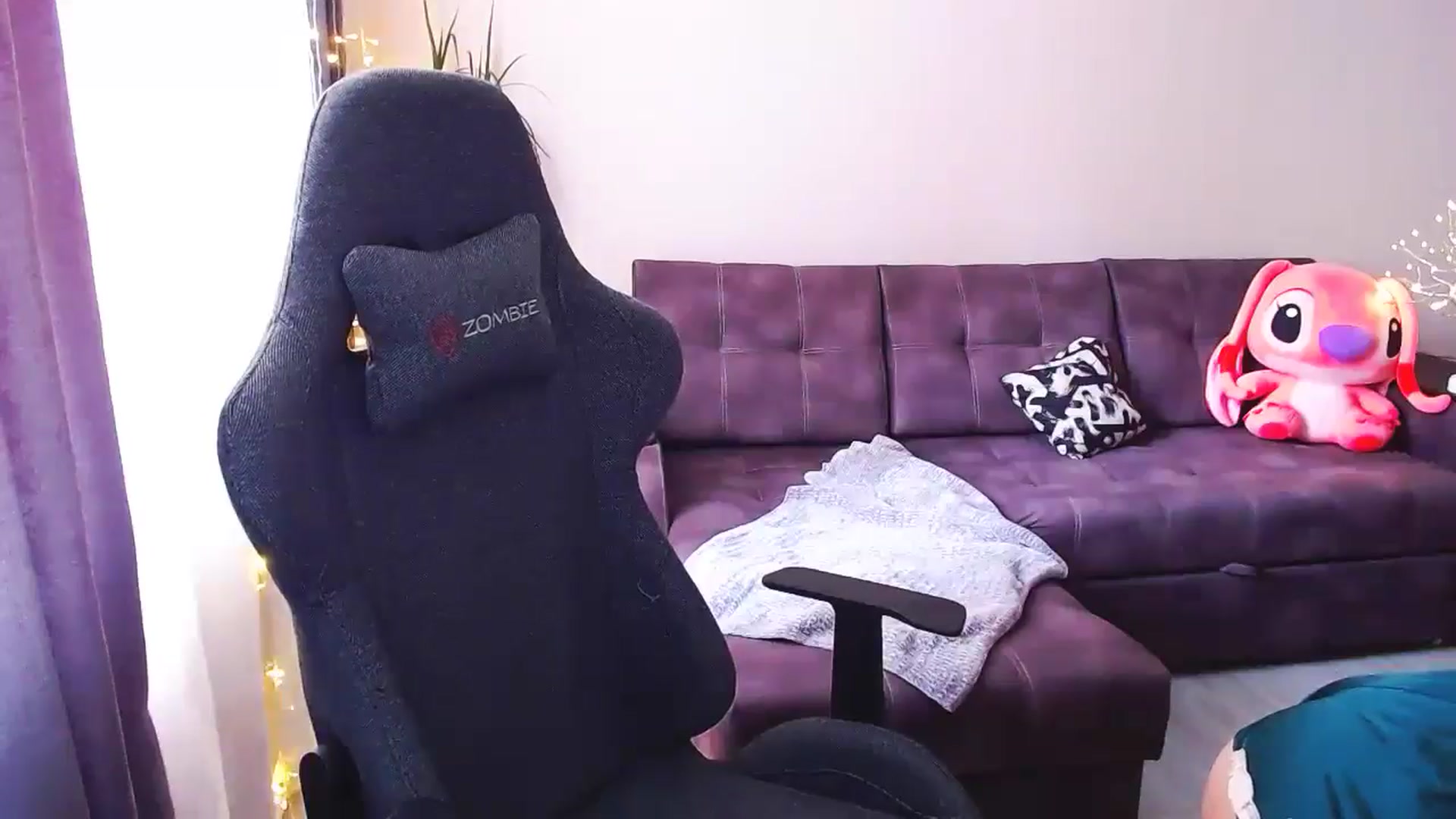 Gallery image thumbnail from BlackLovee's myfreecams stream on, 07/22/2024, 09:21 image 20 of 20