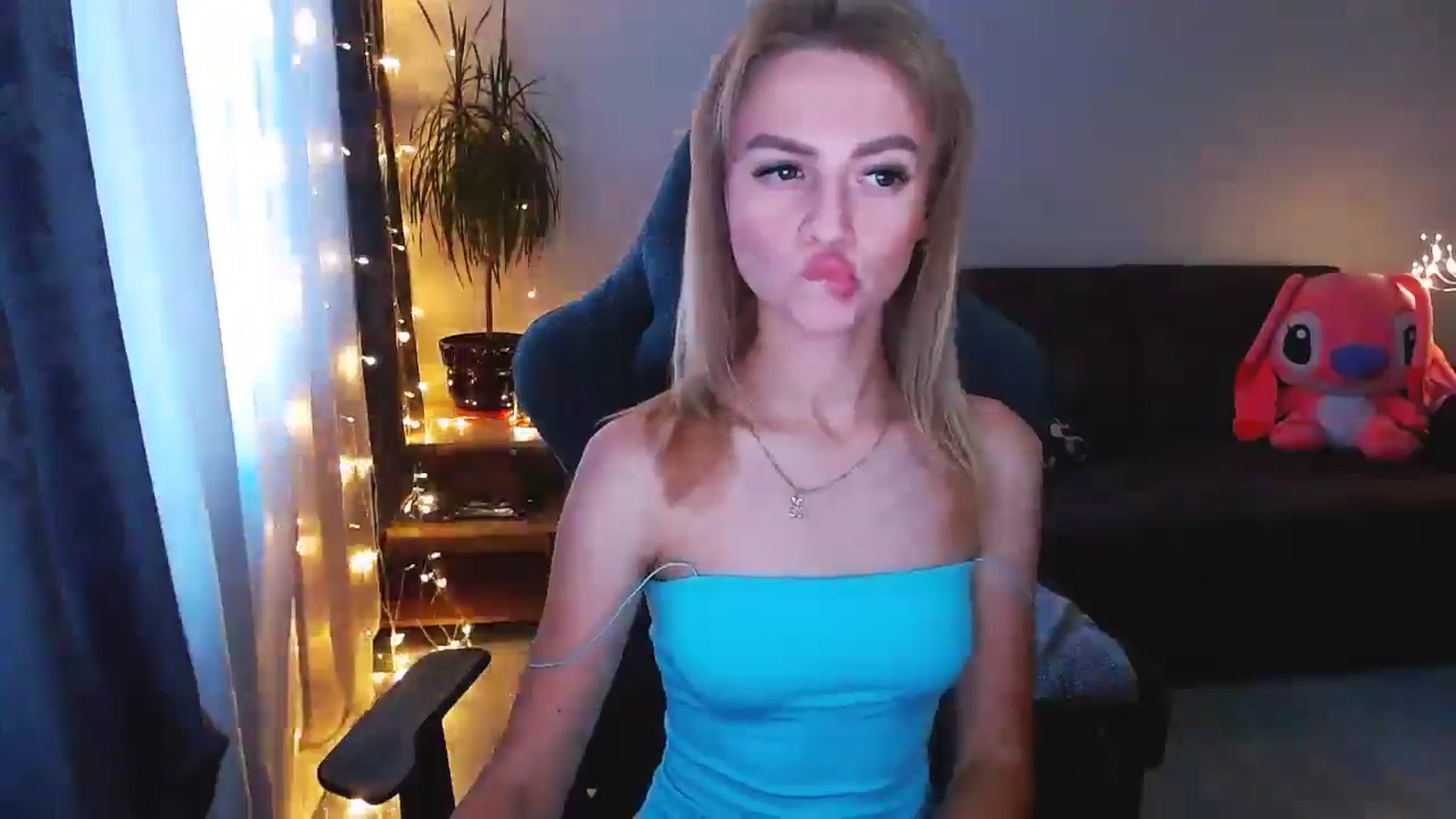 Gallery image thumbnail from BlackLovee's myfreecams stream on, 08/02/2024, 16:53 image 12 of 20
