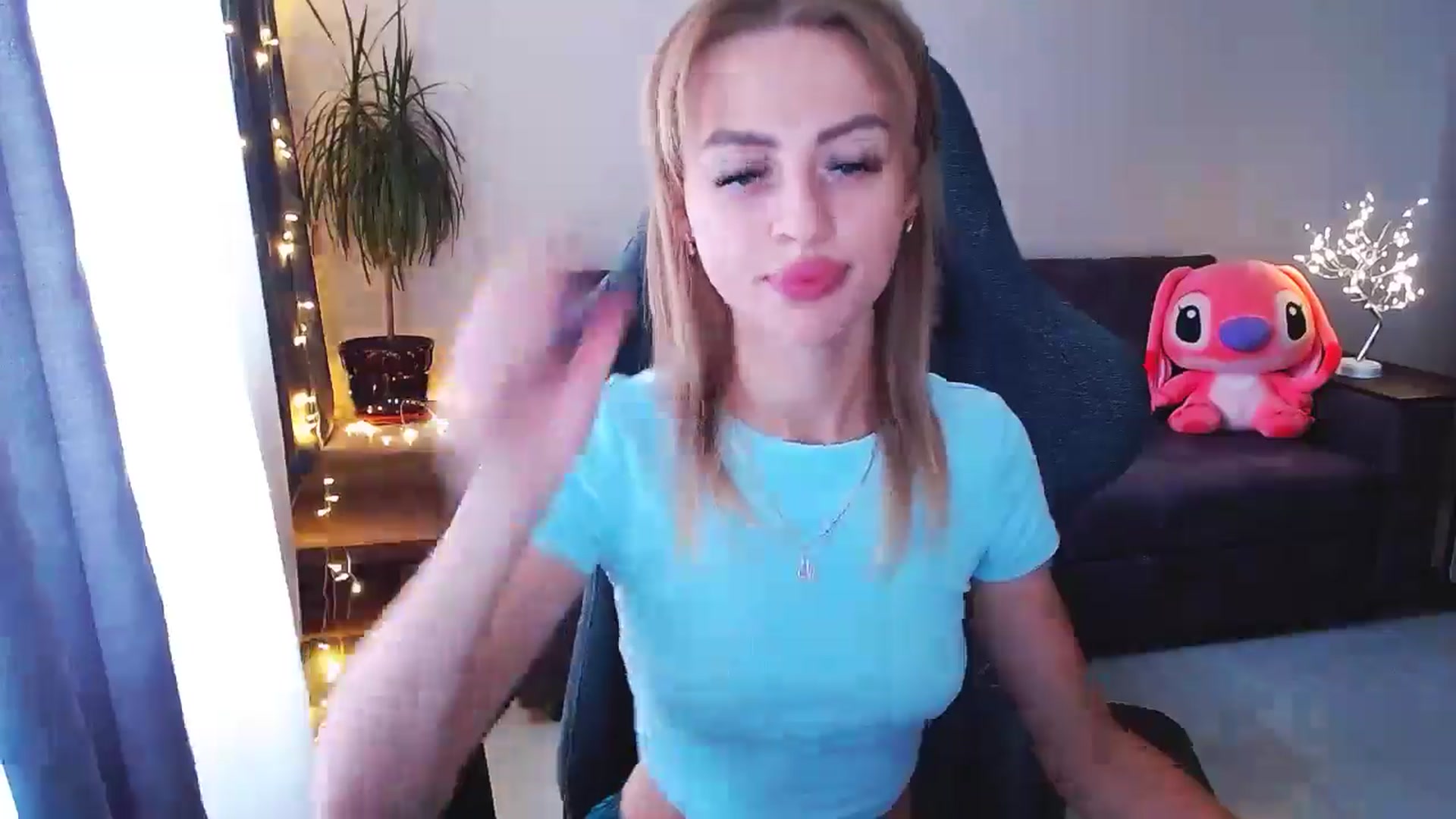 Gallery image thumbnail from BlackLovee's myfreecams stream on, 08/08/2024, 11:38 image 17 of 20
