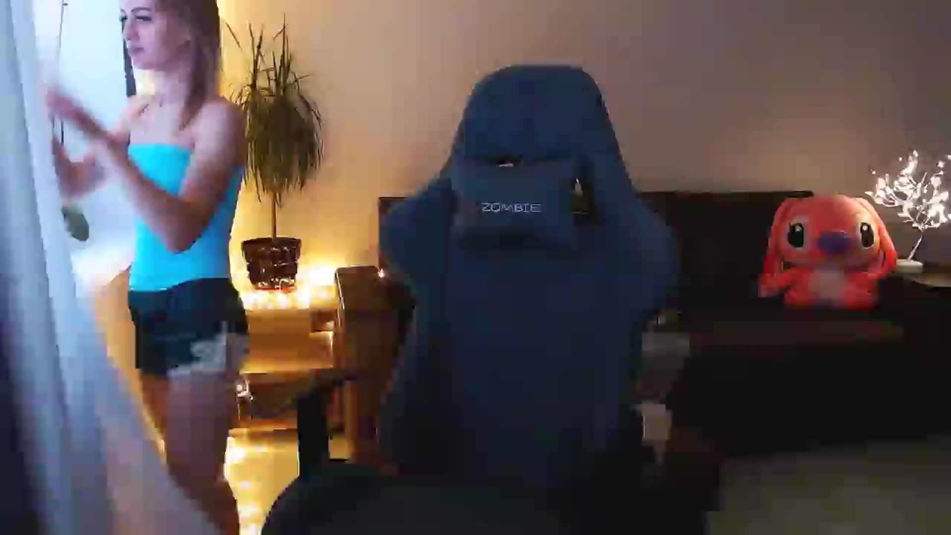 Gallery image thumbnail from BlackLovee's myfreecams stream on, 08/08/2024, 15:39 image 17 of 20