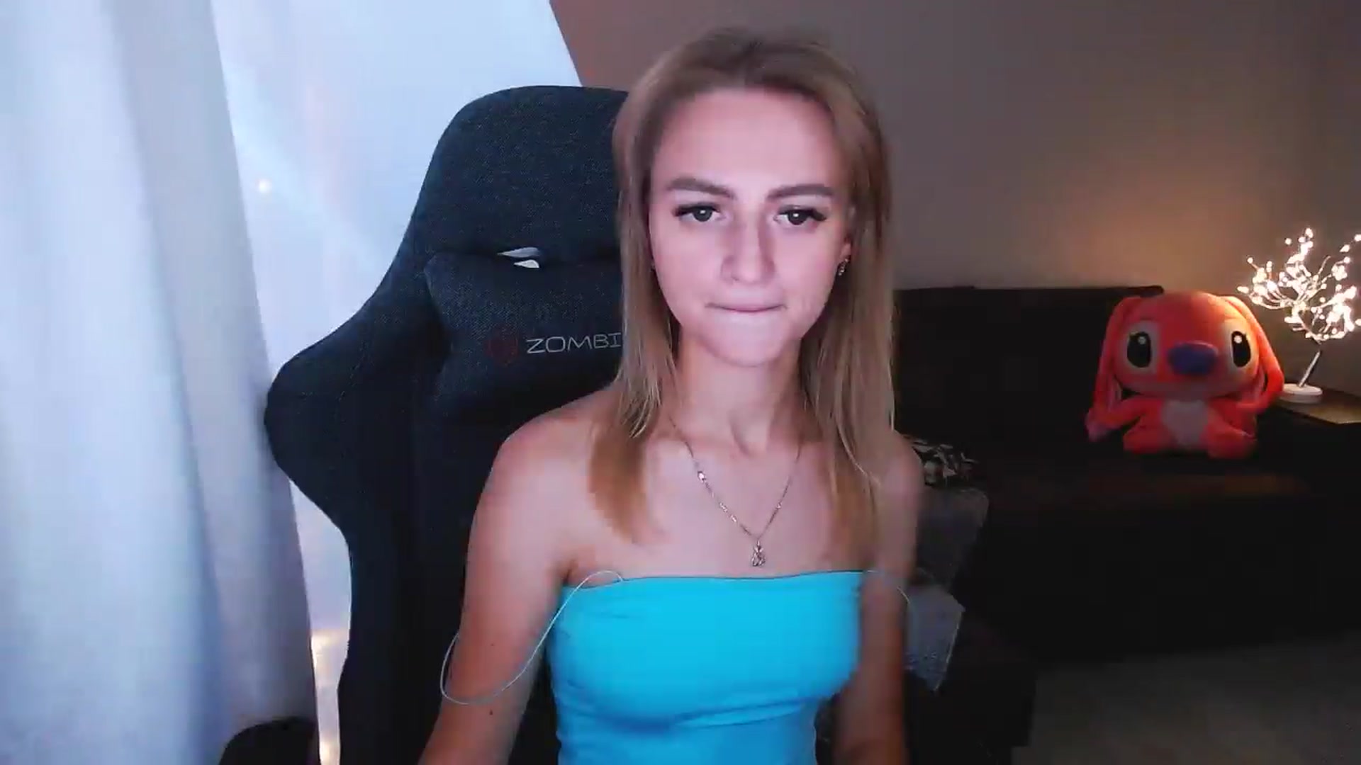 Gallery image thumbnail from BlackLovee's myfreecams stream on, 08/08/2024, 15:39 image 5 of 20