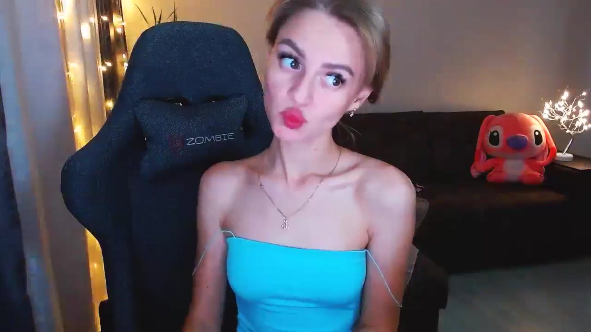 Gallery image thumbnail from BlackLovee's myfreecams stream on, 08/08/2024, 16:58 image 14 of 20